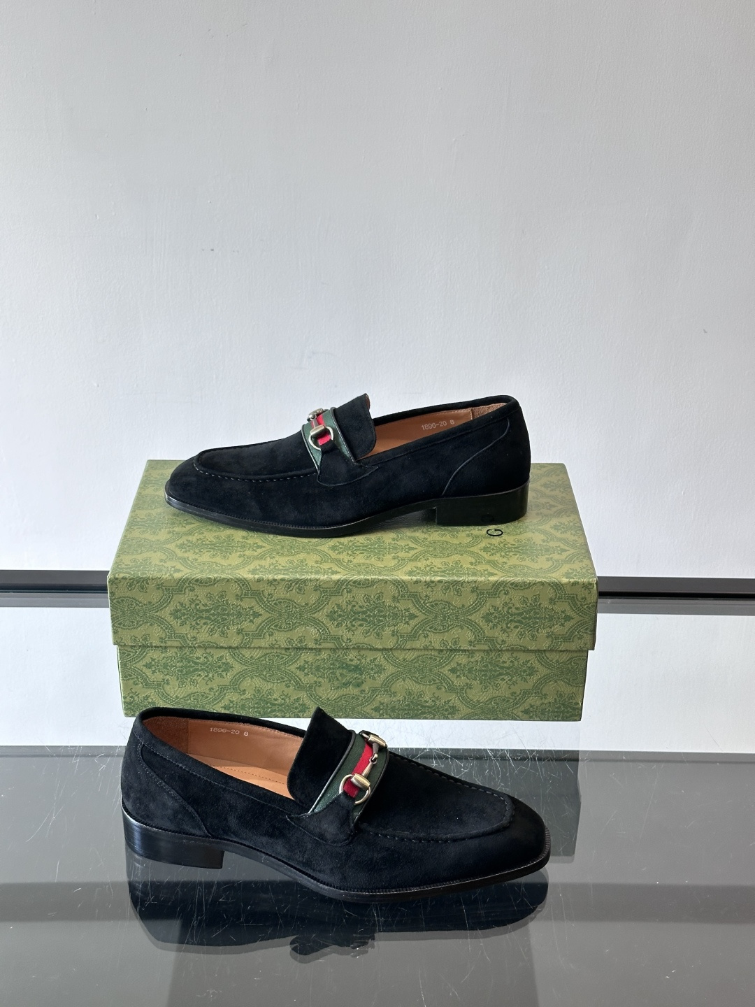 gucci 男士商务小皮鞋，上脚非常好看！精品商务休闲皮鞋💥💥真皮大底产品意大利进口牛皮制作🐂进口水染牛