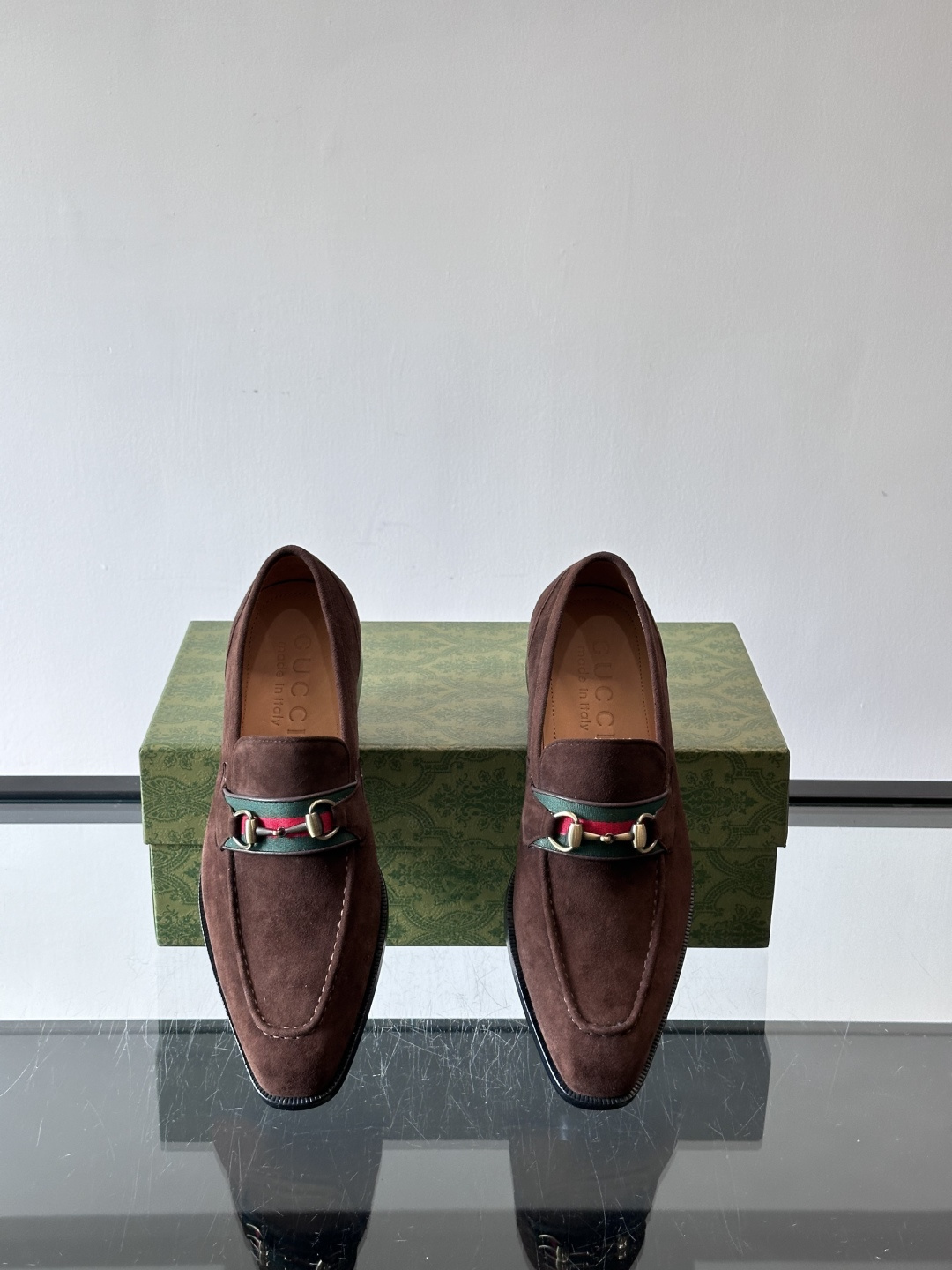 gucci 男士商务小皮鞋，上脚非常好看！精品商务休闲皮鞋💥💥真皮大底产品意大利进口牛皮制作🐂进口水染牛