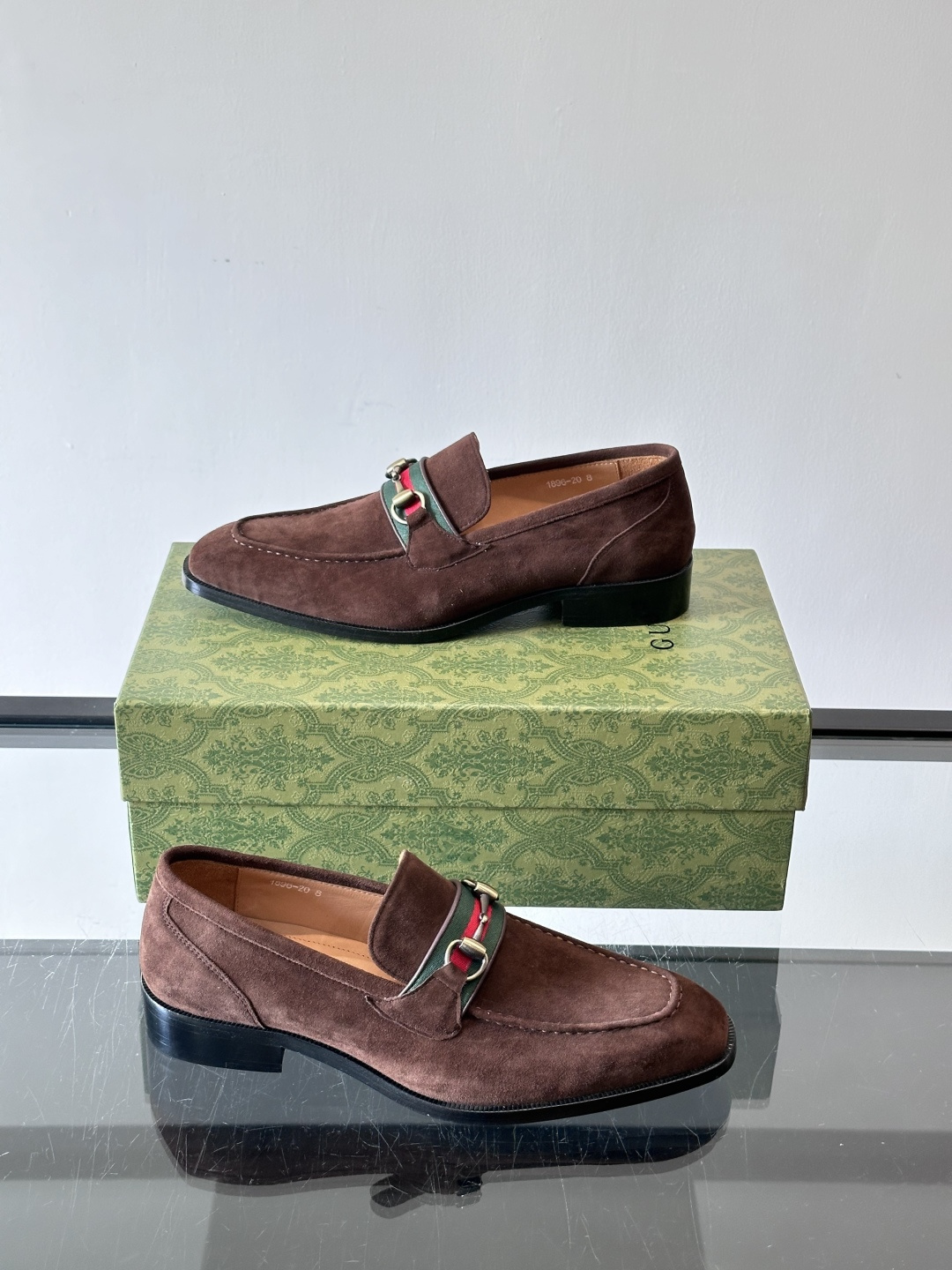 gucci 男士商务小皮鞋，上脚非常好看！精品商务休闲皮鞋💥💥真皮大底产品意大利进口牛皮制作🐂进口水染牛