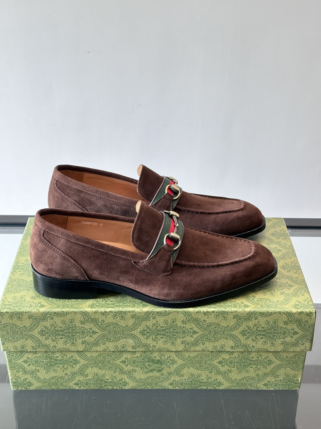 gucci 男士商务小皮鞋，上脚非常好看！精品商务休闲皮鞋💥💥真皮大底产品意大利进口牛皮制作🐂进口水染牛