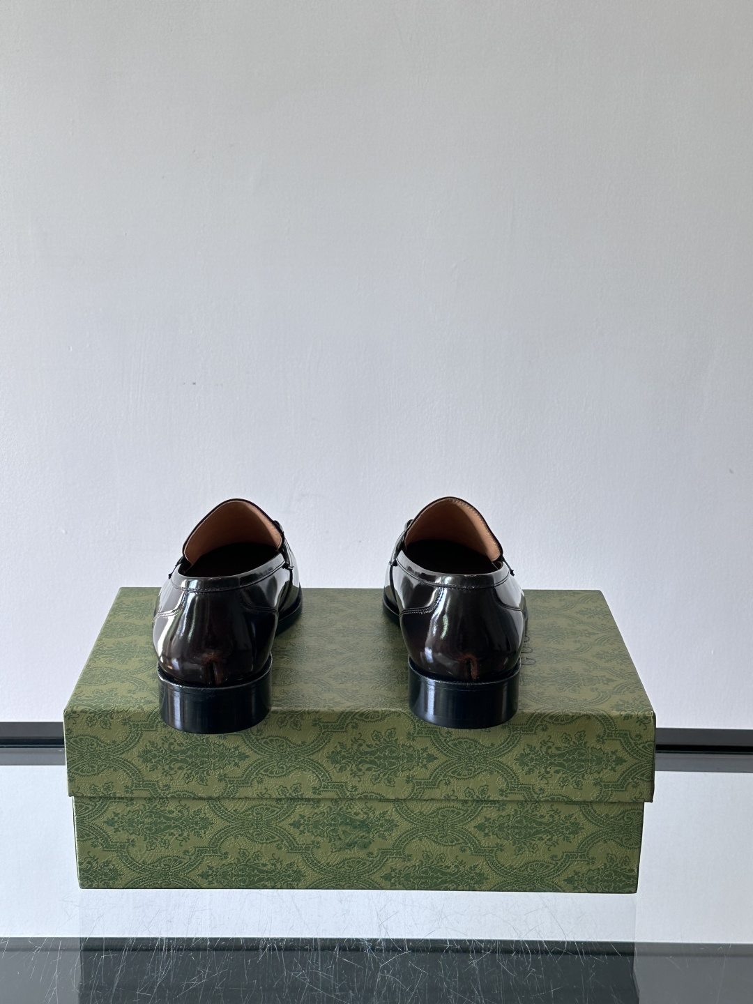 gucci 男士商务小皮鞋，上脚非常好看！精品商务休闲皮鞋💥💥真皮大底产品意大利进口牛皮制作🐂进口水染牛