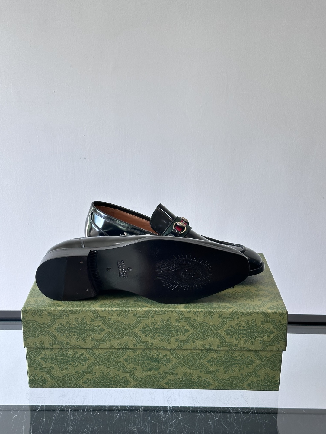 gucci 男士商务小皮鞋，上脚非常好看！精品商务休闲皮鞋💥💥真皮大底产品意大利进口牛皮制作🐂进口水染牛