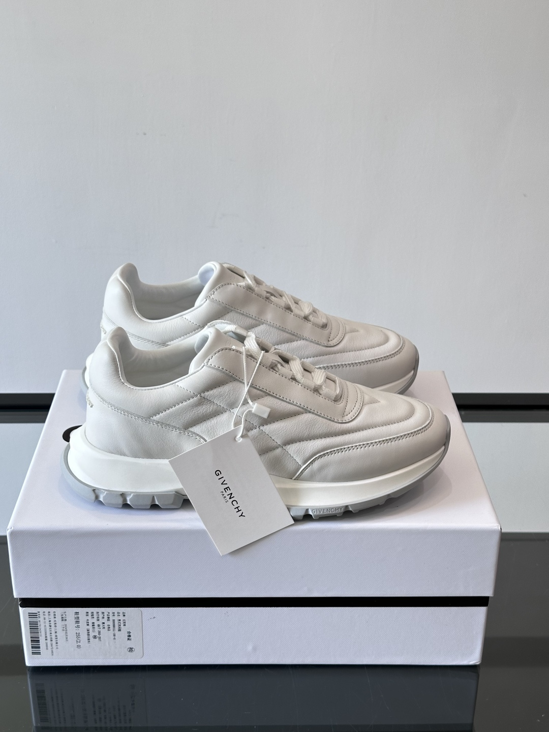 GIVENCH*纪梵希全新系列男鞋通体牛皮设计 易打理✅鞋带才用弹力设计 易穿着✅脚感好✅ 超轻盈✅包裹