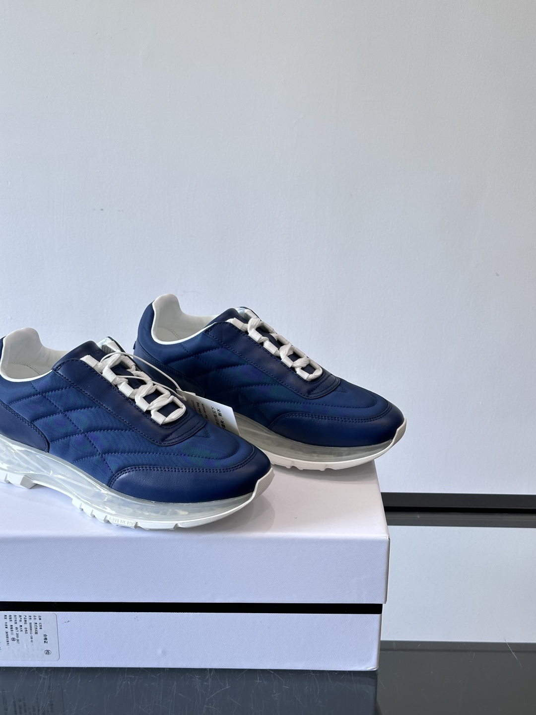 Givenchy/纪梵希 Trainers 系列男士拼接运动鞋官网同步新款，原版购入开发，这款运动鞋采用