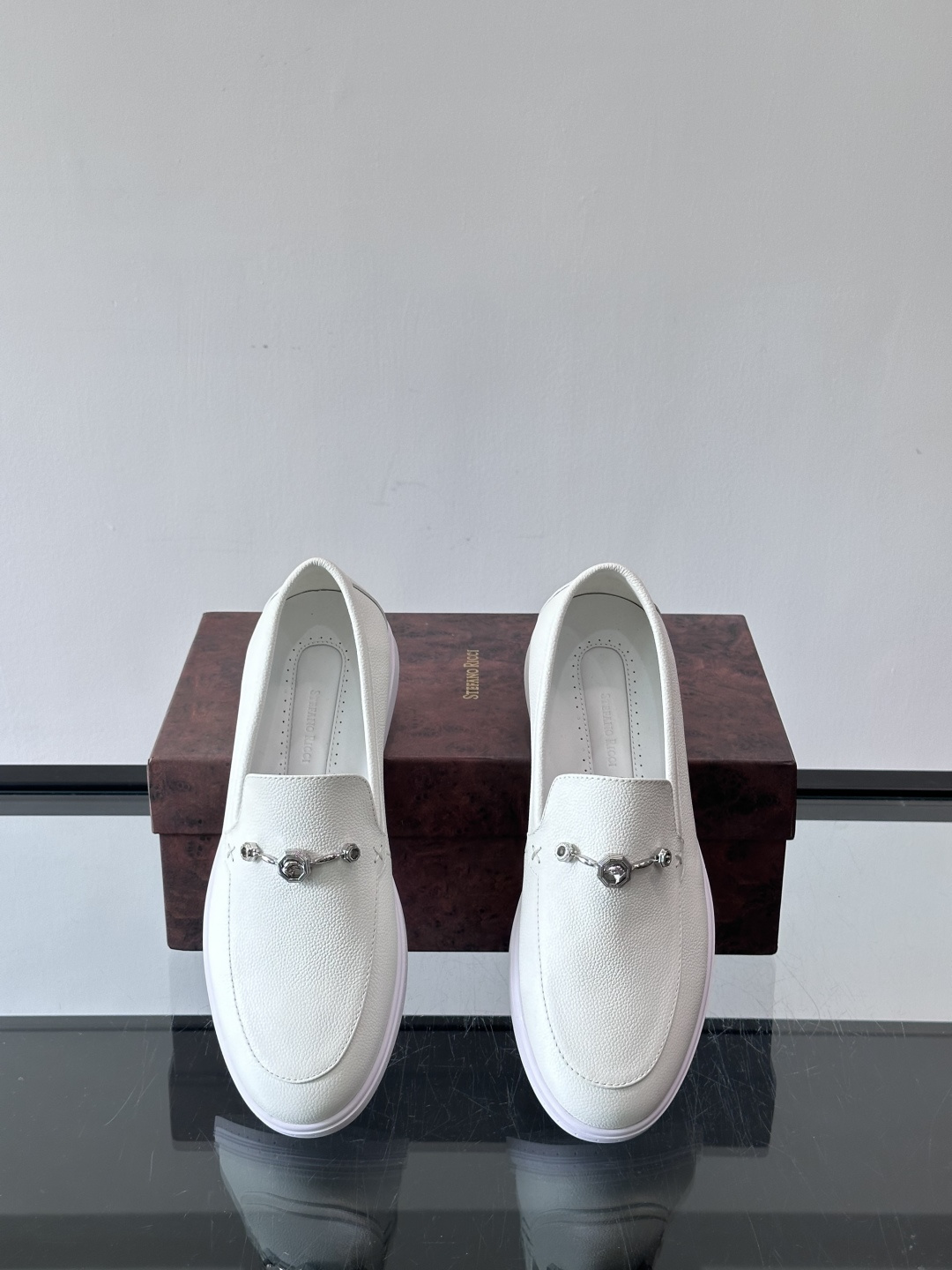 Stefano Ricci男士乐福鞋选，色调超温柔，质感细腻又高级。内里软牛皮+天然橡胶鞋底，穿着舒适不