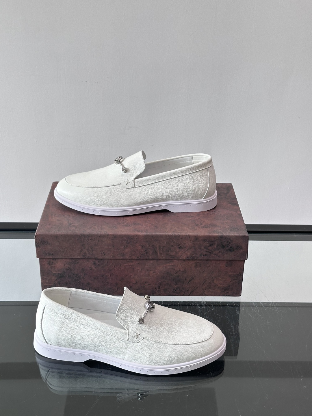 Stefano Ricci男士乐福鞋选，色调超温柔，质感细腻又高级。内里软牛皮+天然橡胶鞋底，穿着舒适不