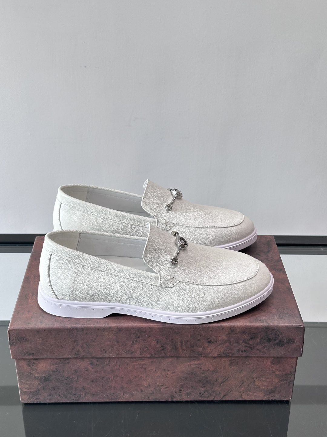 Stefano Ricci男士乐福鞋选，色调超温柔，质感细腻又高级。内里软牛皮+天然橡胶鞋底，穿着舒适不