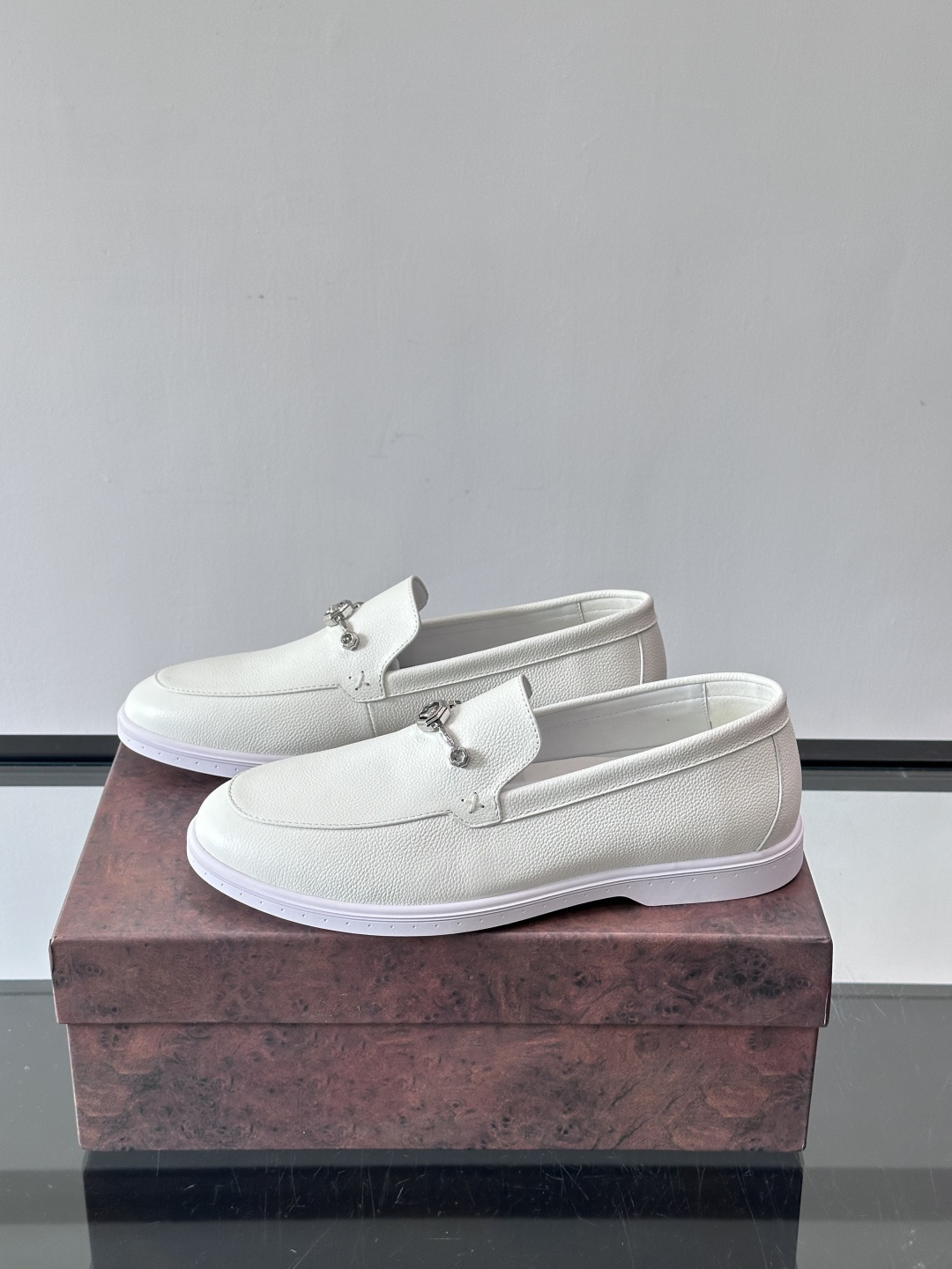 Stefano Ricci男士乐福鞋选，色调超温柔，质感细腻又高级。内里软牛皮+天然橡胶鞋底，穿着舒适不