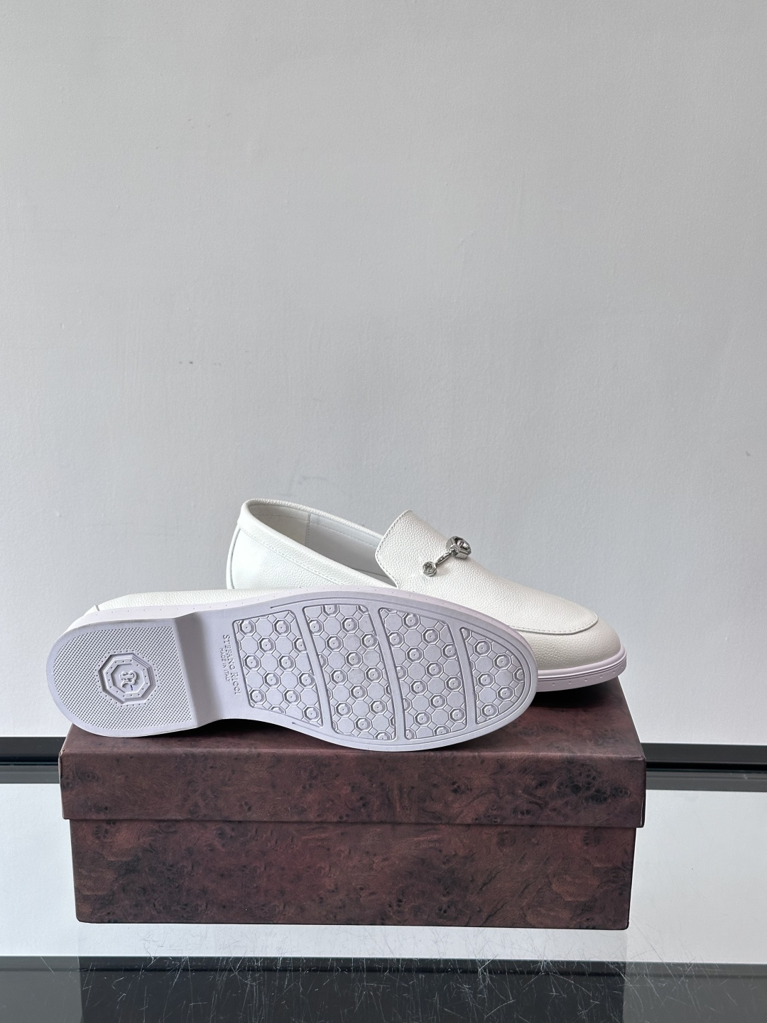 Stefano Ricci男士乐福鞋选，色调超温柔，质感细腻又高级。内里软牛皮+天然橡胶鞋底，穿着舒适不