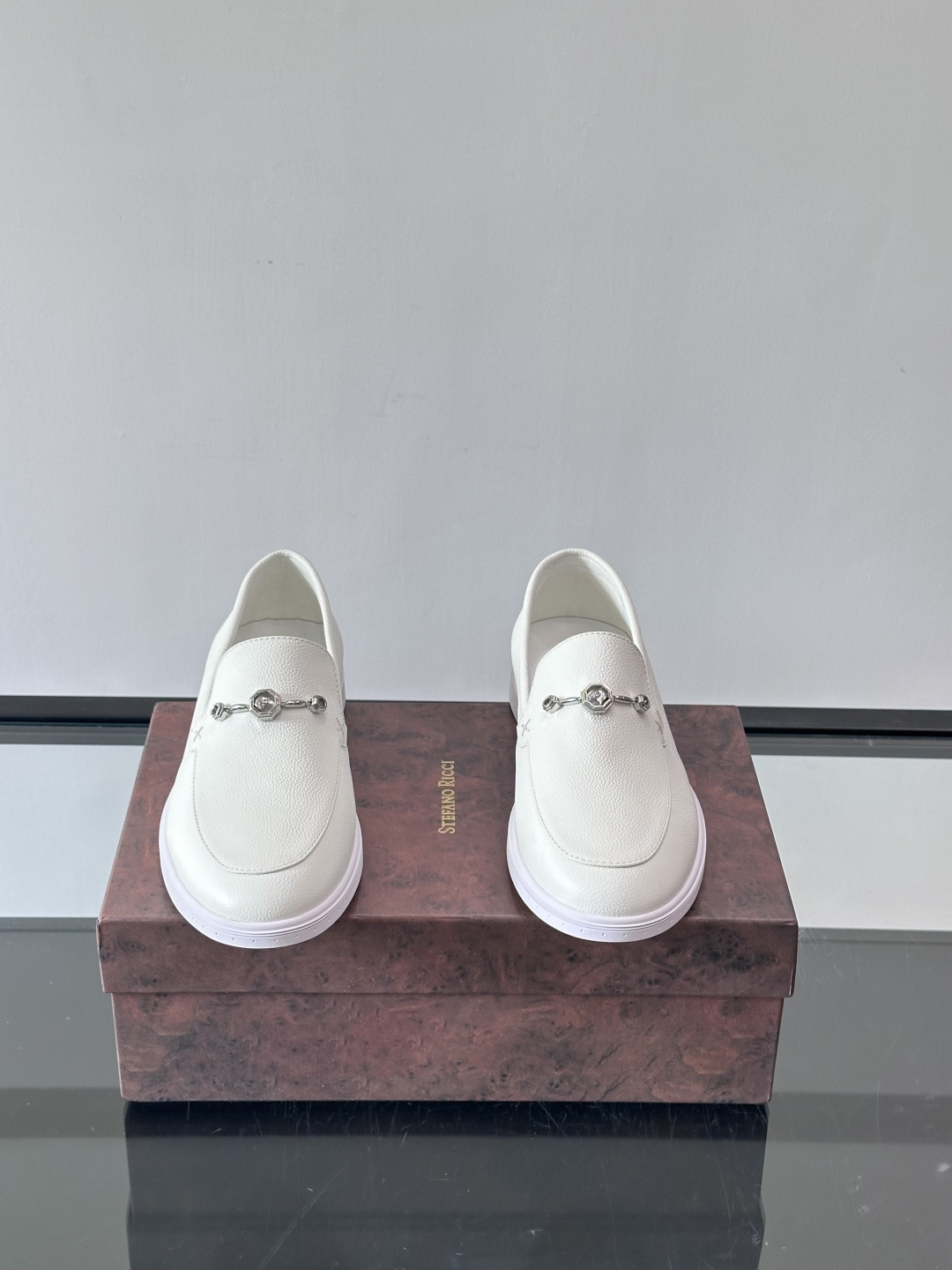 Stefano Ricci男士乐福鞋选，色调超温柔，质感细腻又高级。内里软牛皮+天然橡胶鞋底，穿着舒适不