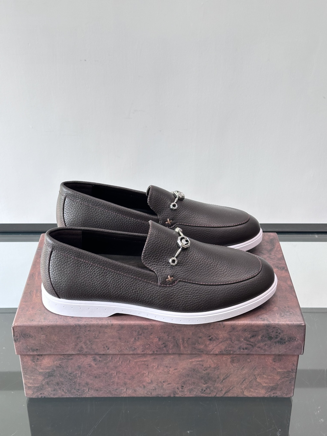 Stefano Ricci男士乐福鞋选，色调超温柔，质感细腻又高级。内里软牛皮+天然橡胶鞋底，穿着舒适不