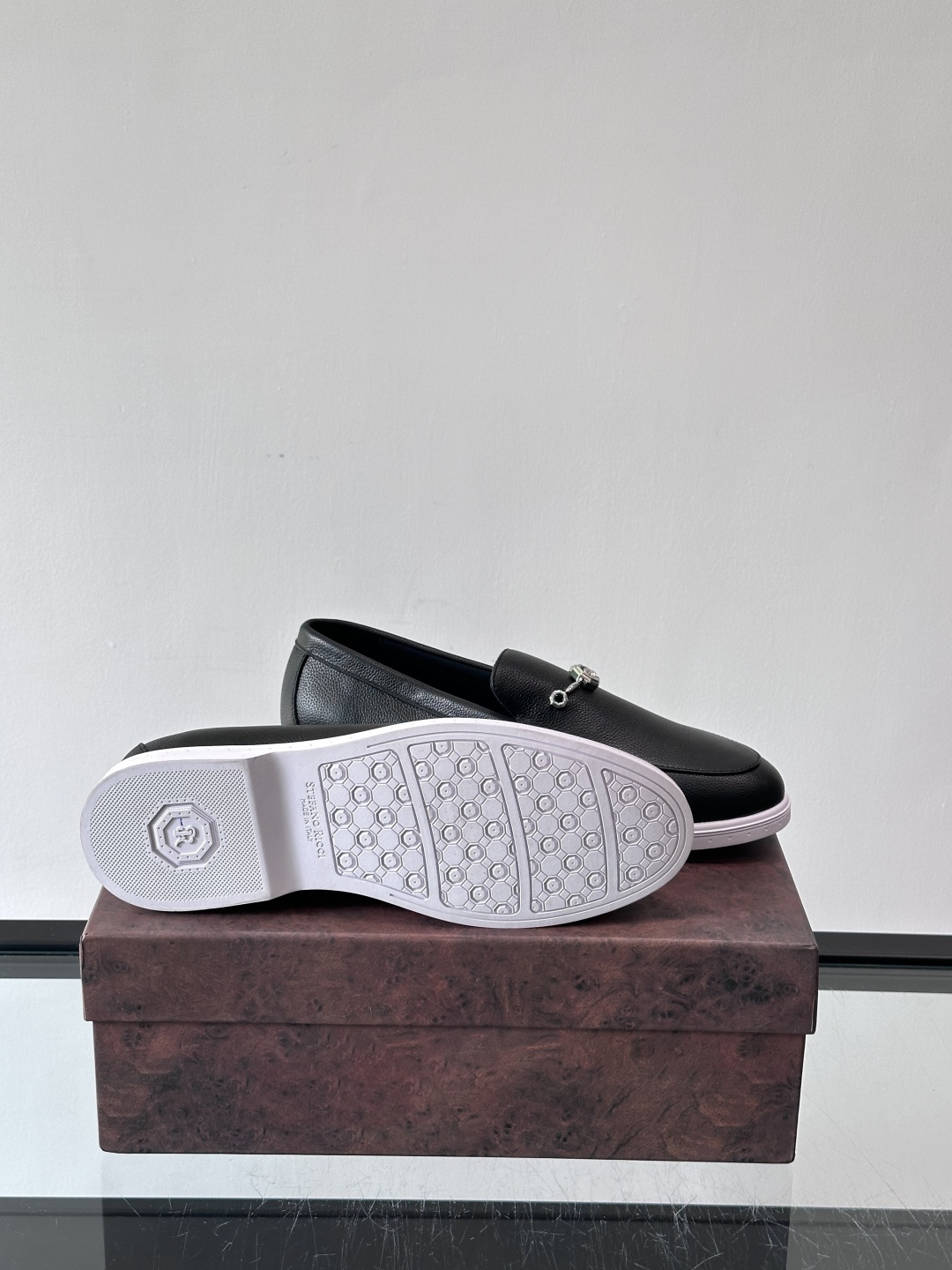 Stefano Ricci男士乐福鞋选，色调超温柔，质感细腻又高级。内里软牛皮+天然橡胶鞋底，穿着舒适不