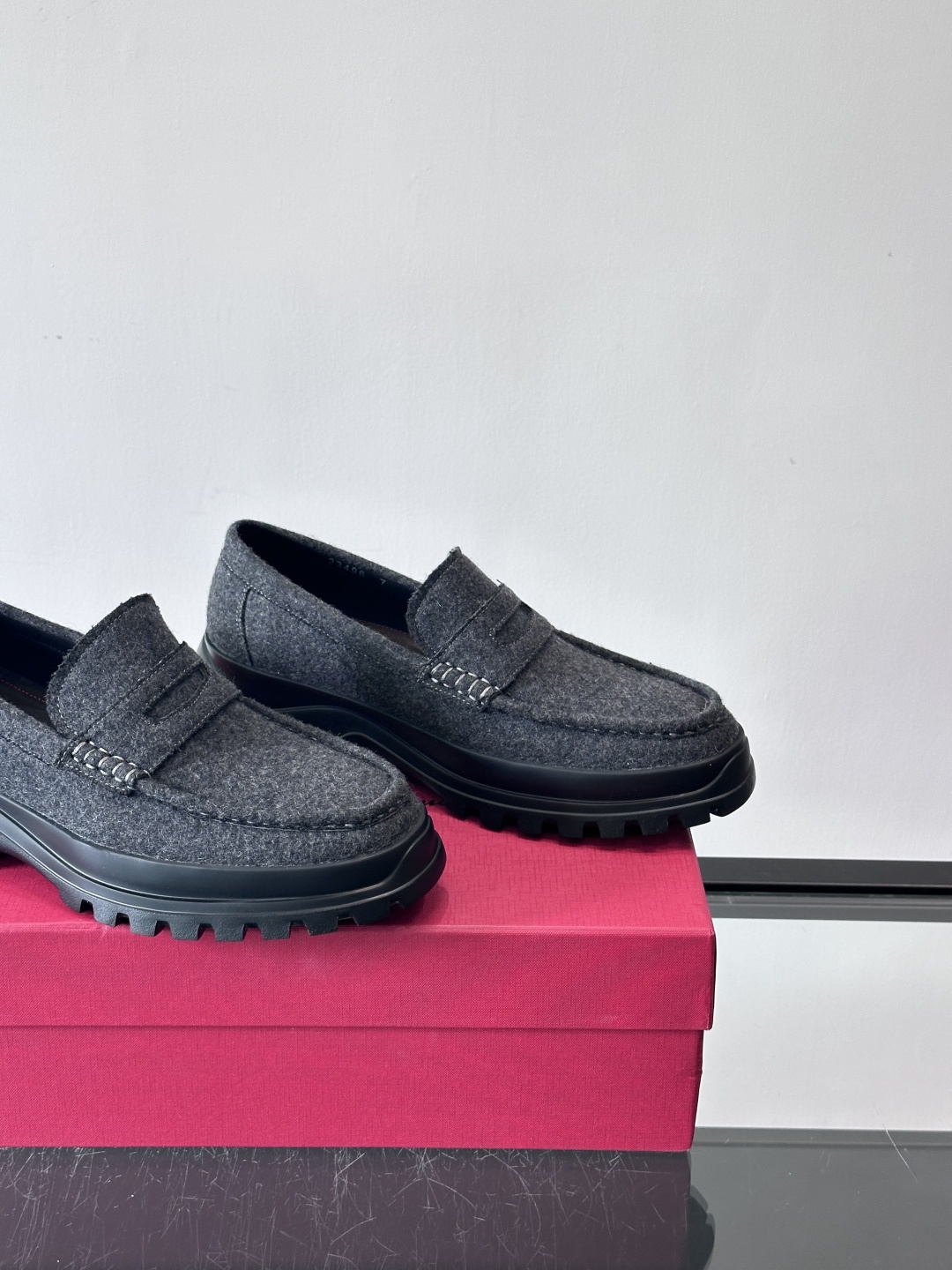 F🆕高端男士正装鞋休闲皮鞋，绅士臻享 型男必备 头层牛皮鞋面 皮质质感一览无余 小牛皮透气内里，橡胶防滑