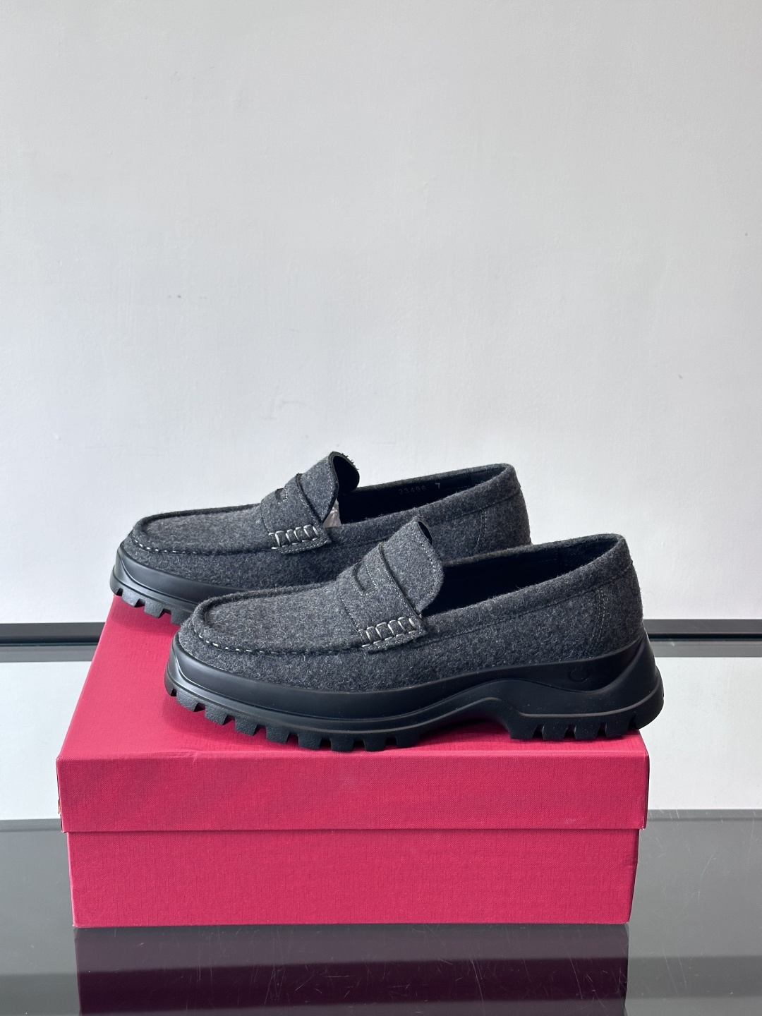 F🆕高端男士正装鞋休闲皮鞋，绅士臻享 型男必备 头层牛皮鞋面 皮质质感一览无余 小牛皮透气内里，橡胶防滑