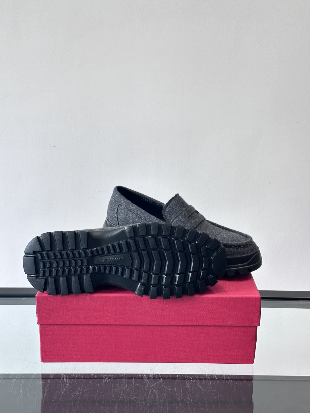 F🆕高端男士正装鞋休闲皮鞋，绅士臻享 型男必备 头层牛皮鞋面 皮质质感一览无余 小牛皮透气内里，橡胶防滑