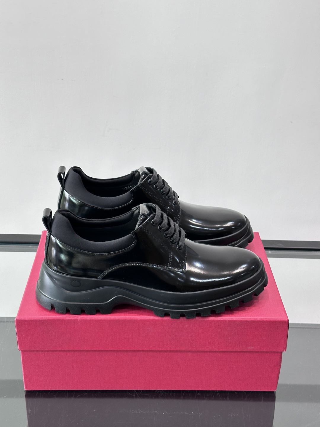 F🆕高端男士正装鞋休闲皮鞋，绅士臻享 型男必备 头层牛皮鞋面 皮质质感一览无余 小牛皮透气内里，橡胶防滑