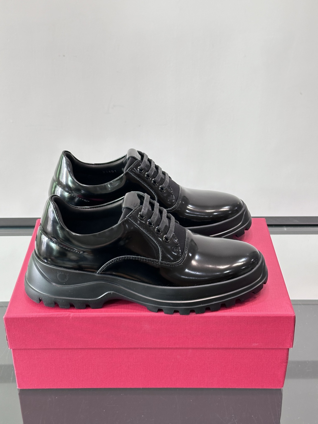 F🆕高端男士正装鞋休闲皮鞋，绅士臻享 型男必备 头层牛皮鞋面 皮质质感一览无余 小牛皮透气内里，橡胶防滑