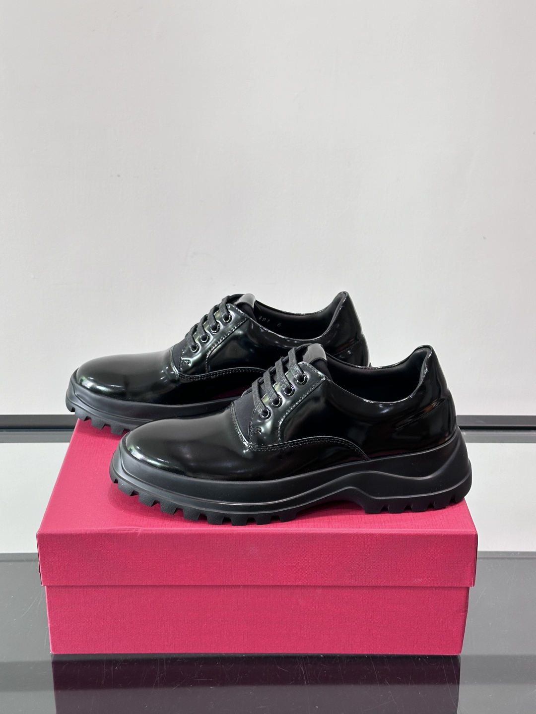 F🆕高端男士正装鞋休闲皮鞋，绅士臻享 型男必备 头层牛皮鞋面 皮质质感一览无余 小牛皮透气内里，橡胶防滑