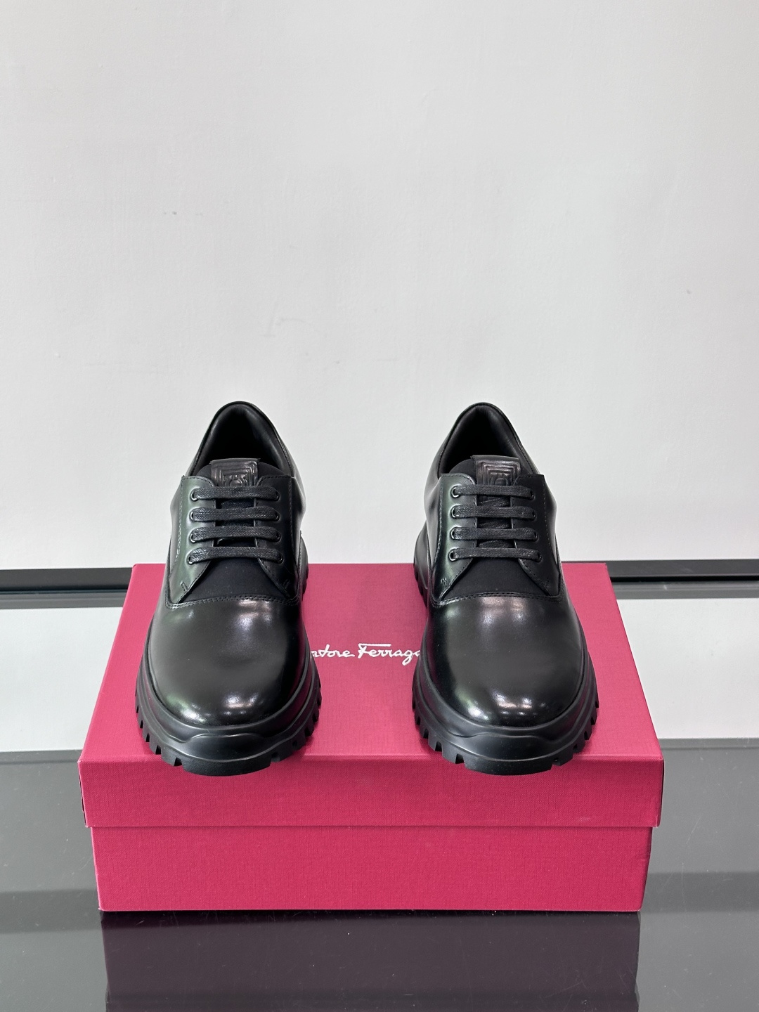 F🆕高端男士正装鞋休闲皮鞋，绅士臻享 型男必备 头层牛皮鞋面 皮质质感一览无余 小牛皮透气内里，橡胶防滑