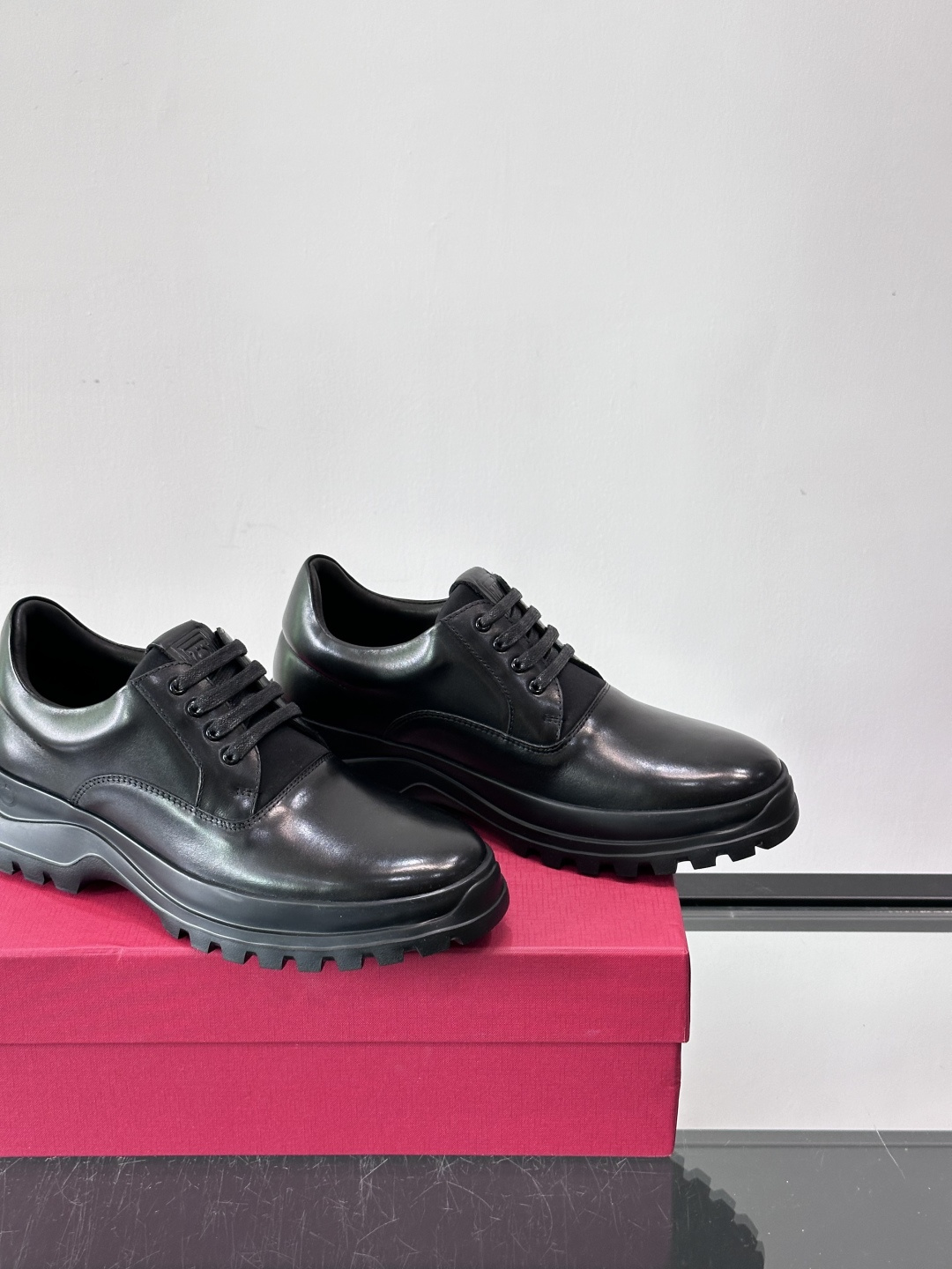 F🆕高端男士正装鞋休闲皮鞋，绅士臻享 型男必备 头层牛皮鞋面 皮质质感一览无余 小牛皮透气内里，橡胶防滑