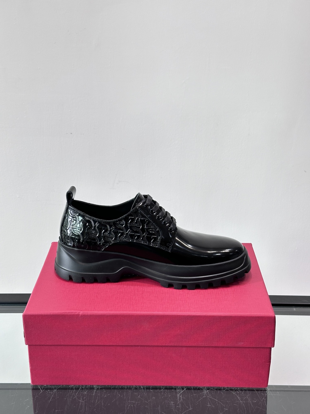 F🆕高端男士正装鞋休闲皮鞋，绅士臻享 型男必备 头层牛皮鞋面 皮质质感一览无余 小牛皮透气内里，橡胶防滑