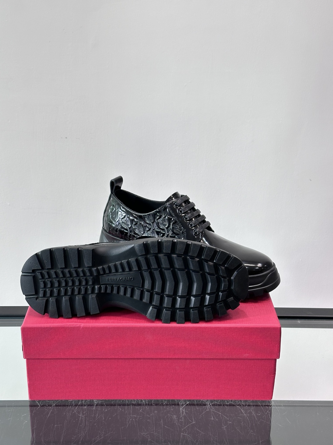 F🆕高端男士正装鞋休闲皮鞋，绅士臻享 型男必备 头层牛皮鞋面 皮质质感一览无余 小牛皮透气内里，橡胶防滑