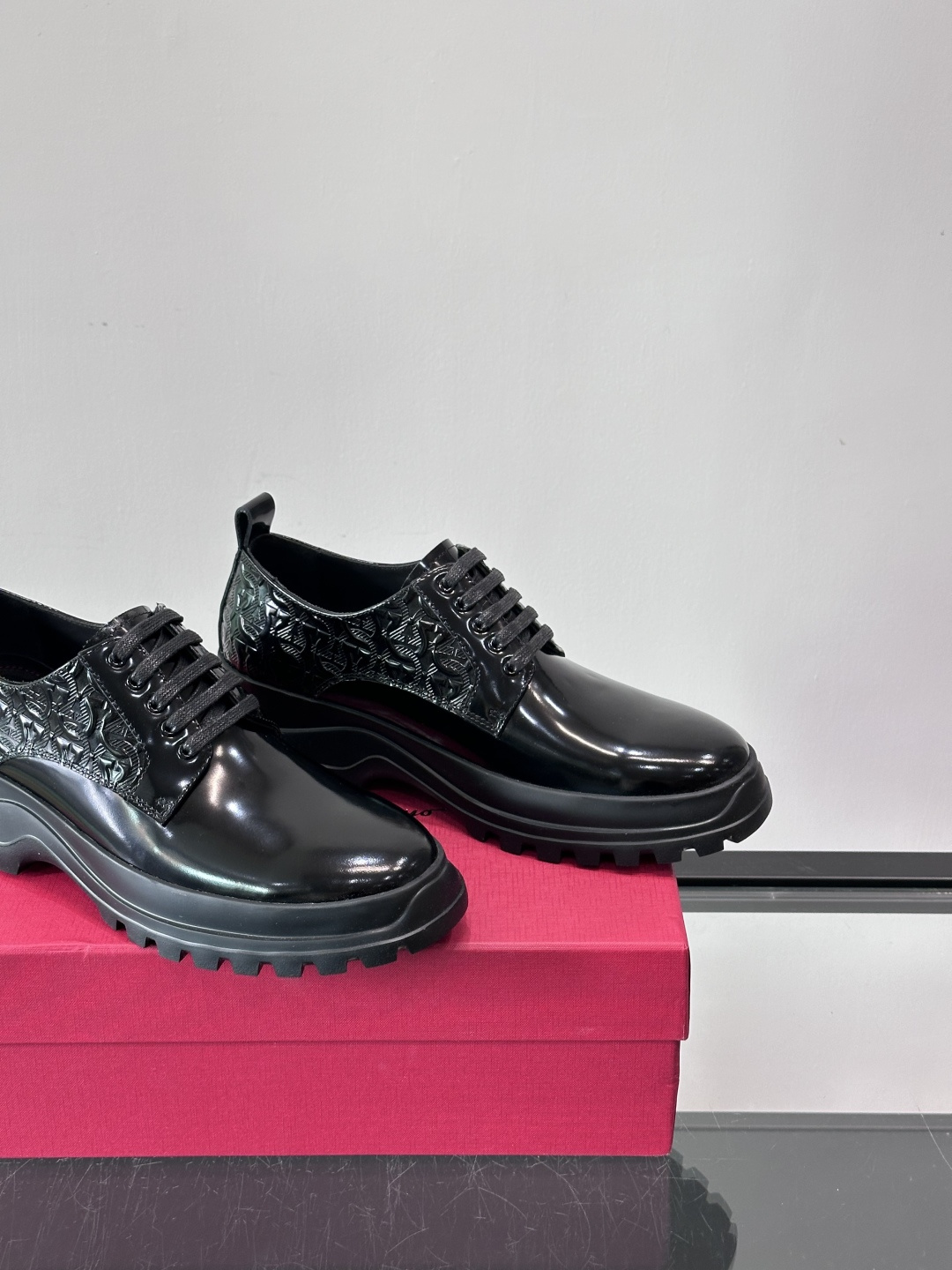 F🆕高端男士正装鞋休闲皮鞋，绅士臻享 型男必备 头层牛皮鞋面 皮质质感一览无余 小牛皮透气内里，橡胶防滑