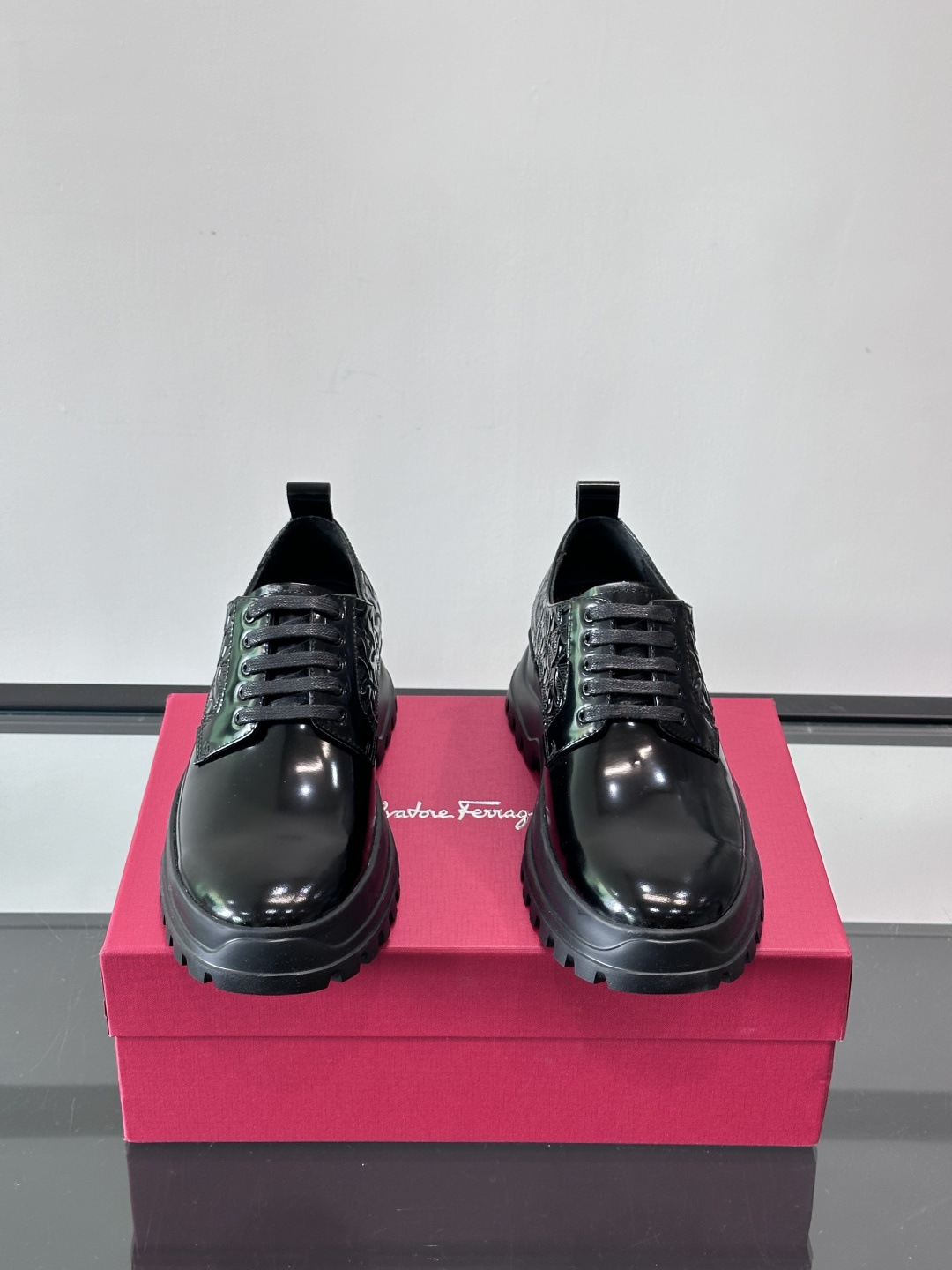 F🆕高端男士正装鞋休闲皮鞋，绅士臻享 型男必备 头层牛皮鞋面 皮质质感一览无余 小牛皮透气内里，橡胶防滑