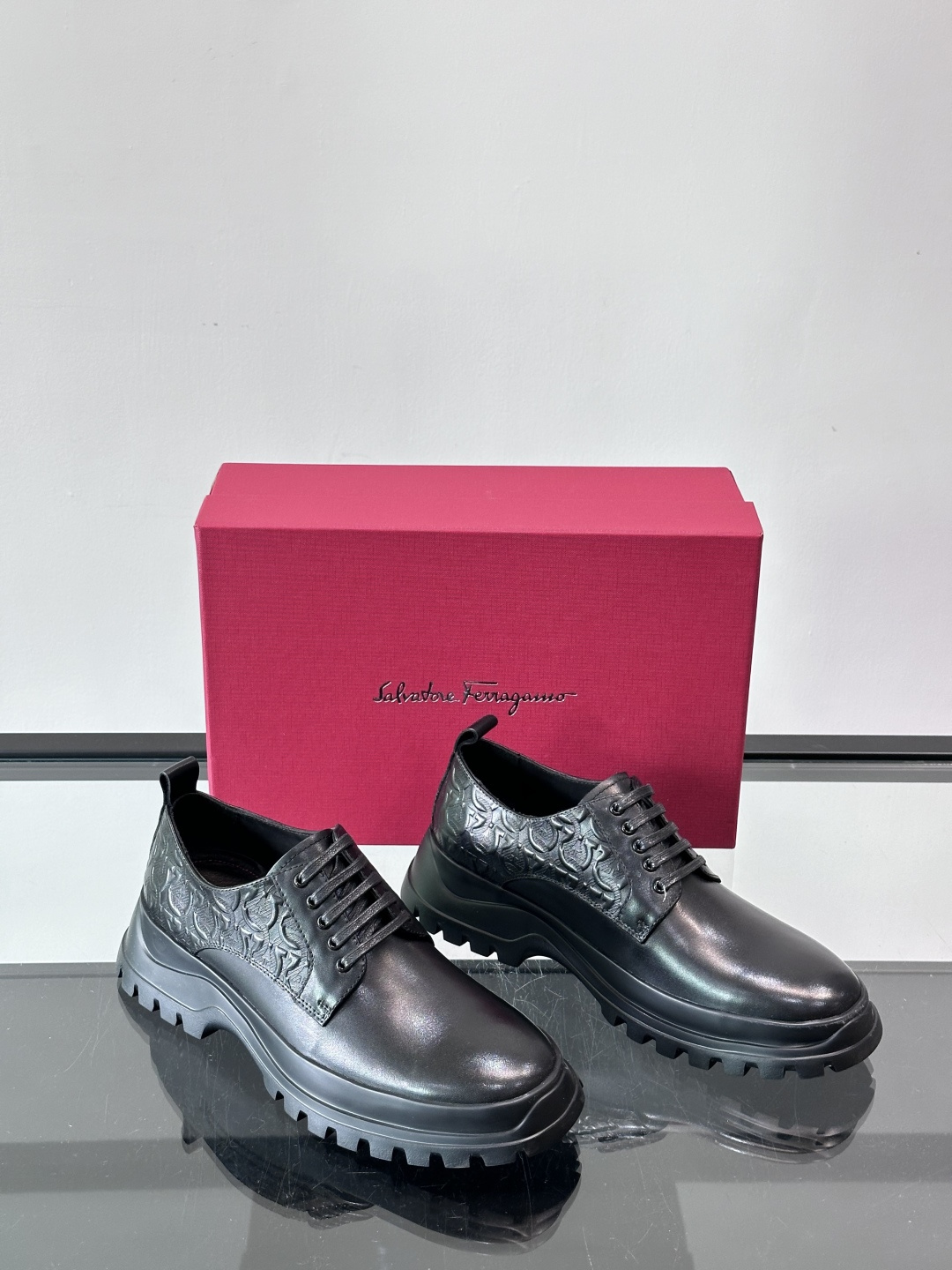 F🆕高端男士正装鞋休闲皮鞋，绅士臻享 型男必备 头层牛皮鞋面 皮质质感一览无余 小牛皮透气内里，橡胶防滑