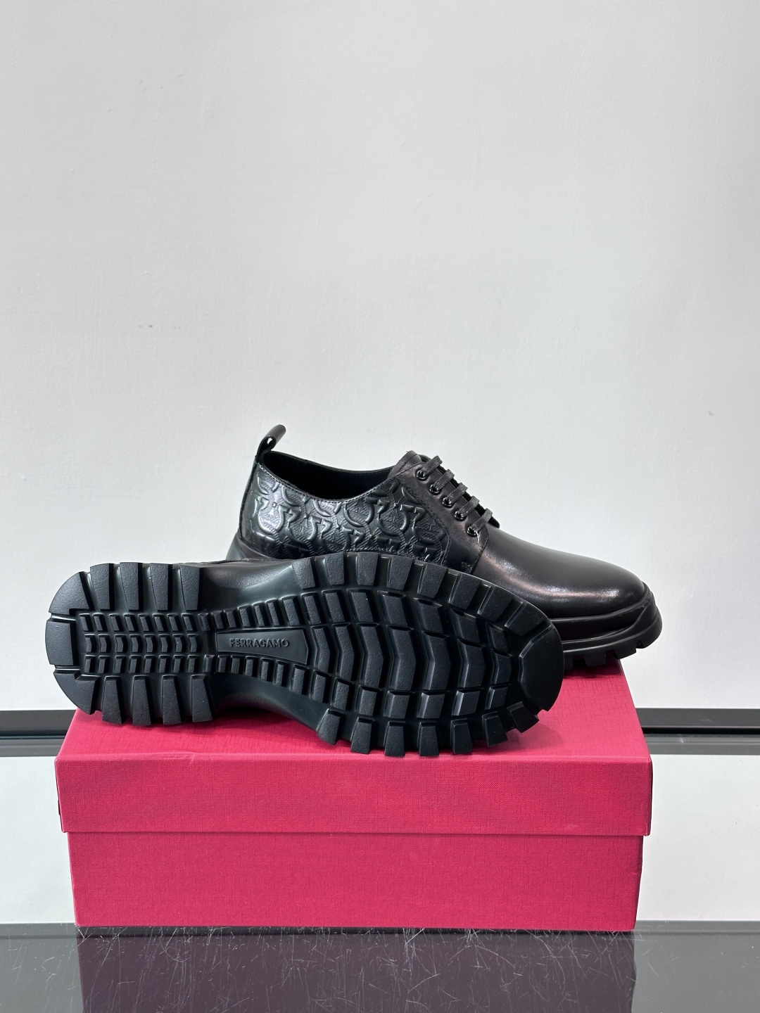 F🆕高端男士正装鞋休闲皮鞋，绅士臻享 型男必备 头层牛皮鞋面 皮质质感一览无余 小牛皮透气内里，橡胶防滑