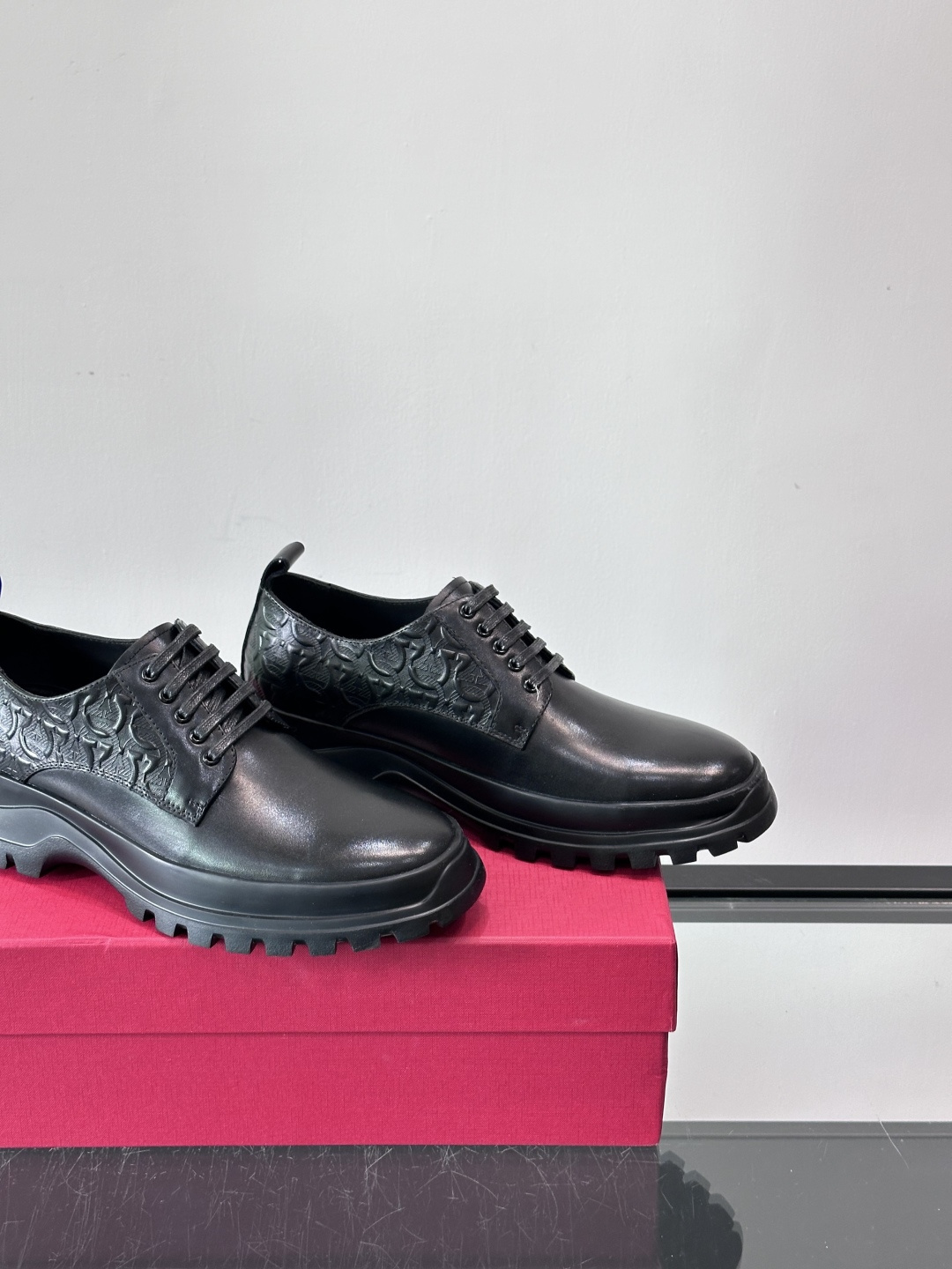 F🆕高端男士正装鞋休闲皮鞋，绅士臻享 型男必备 头层牛皮鞋面 皮质质感一览无余 小牛皮透气内里，橡胶防滑