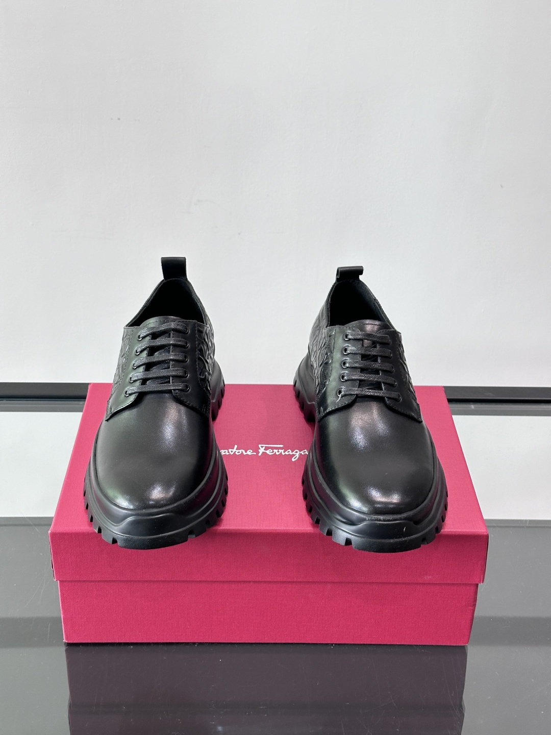 F🆕高端男士正装鞋休闲皮鞋，绅士臻享 型男必备 头层牛皮鞋面 皮质质感一览无余 小牛皮透气内里，橡胶防滑