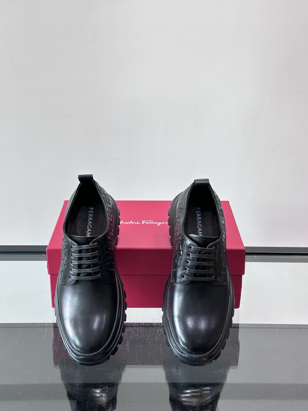 F🆕高端男士正装鞋休闲皮鞋，绅士臻享 型男必备 头层牛皮鞋面 皮质质感一览无余 小牛皮透气内里，橡胶防滑