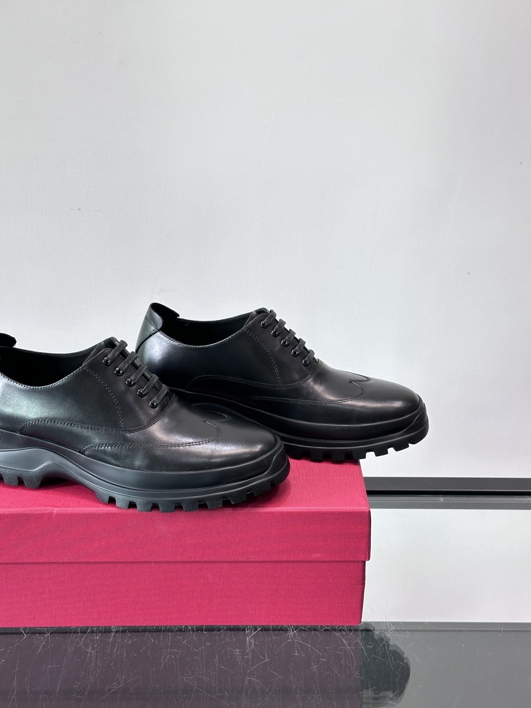 F🆕高端男士正装鞋休闲皮鞋，绅士臻享 型男必备 头层牛皮鞋面 皮质质感一览无余 小牛皮透气内里，橡胶防滑