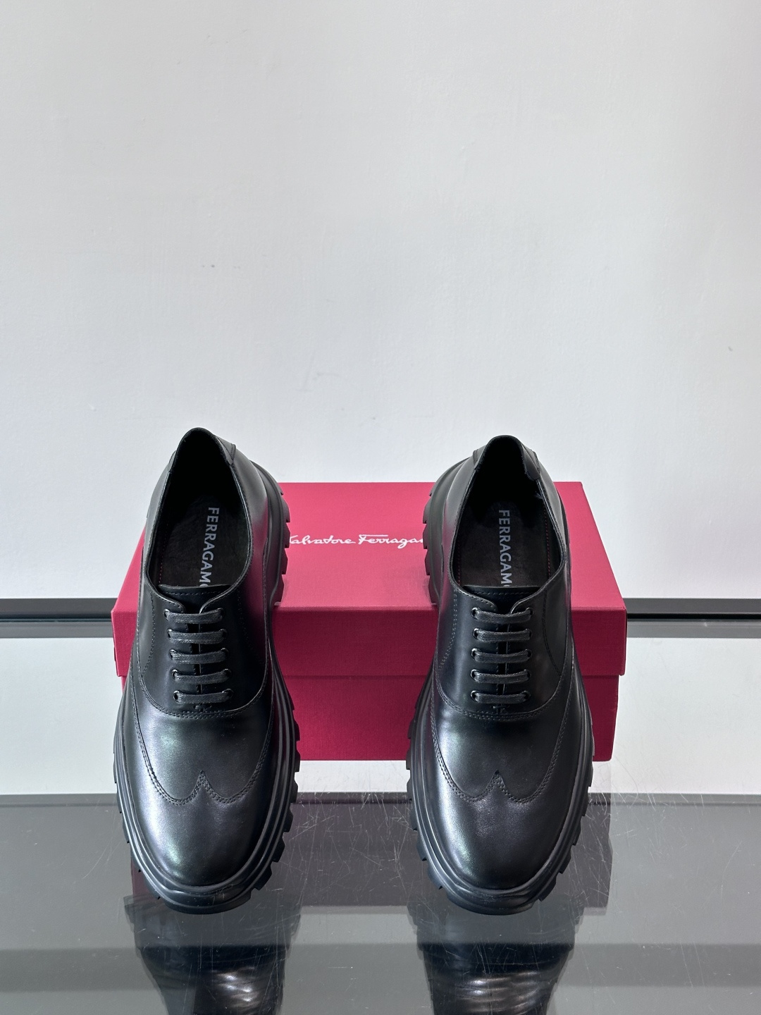 F🆕高端男士正装鞋休闲皮鞋，绅士臻享 型男必备 头层牛皮鞋面 皮质质感一览无余 小牛皮透气内里，橡胶防滑