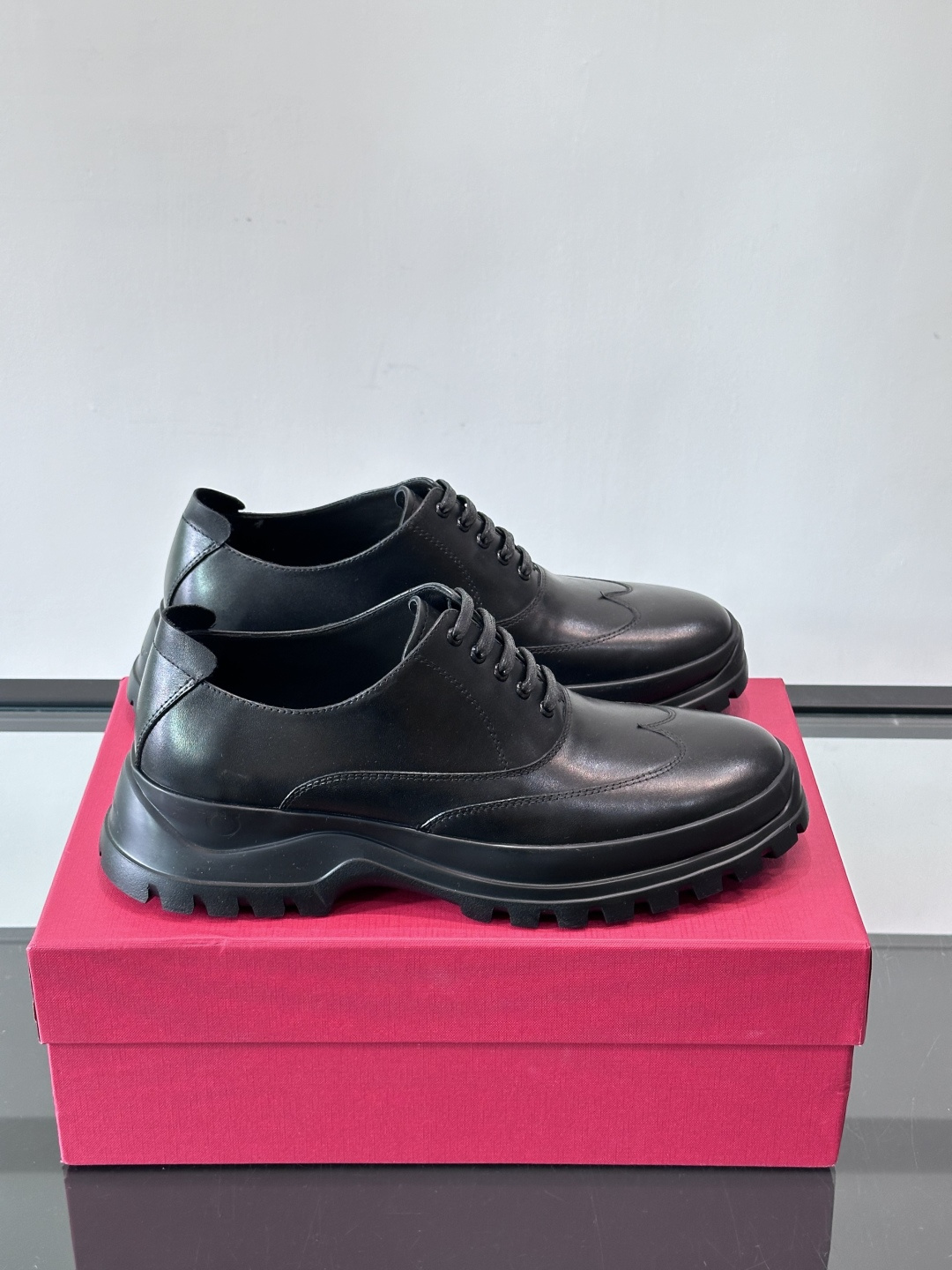 F🆕高端男士正装鞋休闲皮鞋，绅士臻享 型男必备 头层牛皮鞋面 皮质质感一览无余 小牛皮透气内里，橡胶防滑