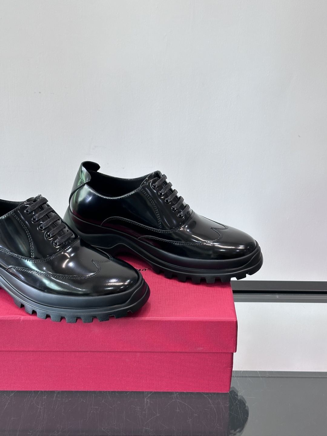 F🆕高端男士正装鞋休闲皮鞋，绅士臻享 型男必备 头层牛皮鞋面 皮质质感一览无余 小牛皮透气内里，橡胶防滑