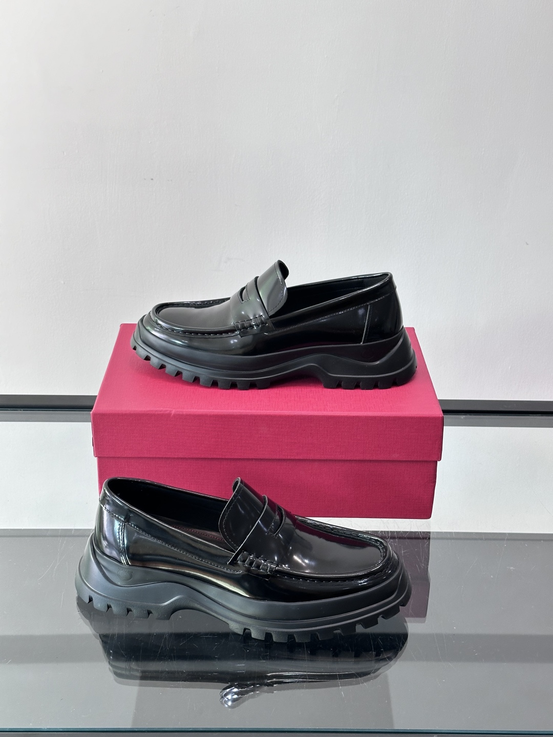 F🆕高端男士正装鞋休闲皮鞋，绅士臻享 型男必备 头层牛皮鞋面 皮质质感一览无余 小牛皮透气内里，橡胶防滑