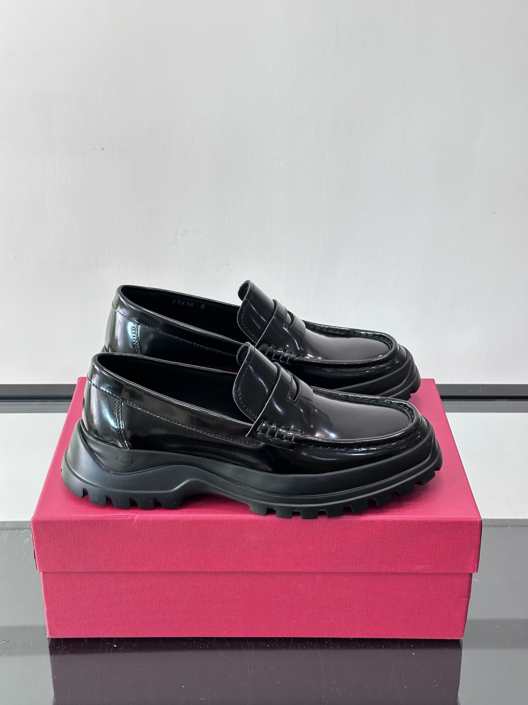 F🆕高端男士正装鞋休闲皮鞋，绅士臻享 型男必备 头层牛皮鞋面 皮质质感一览无余 小牛皮透气内里，橡胶防滑