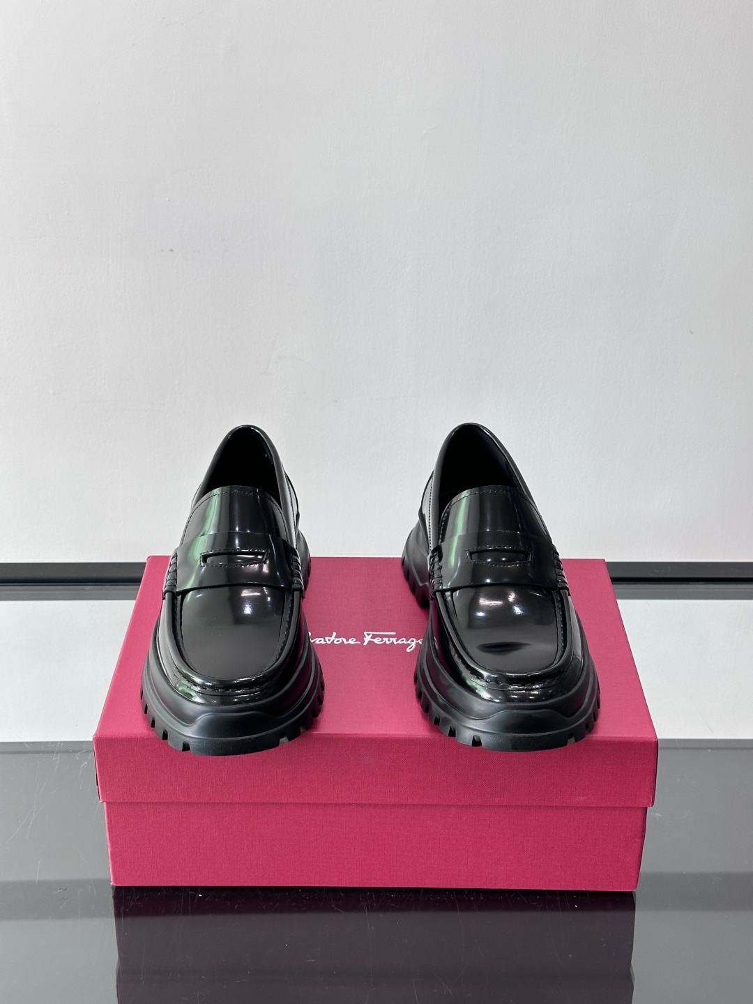 F🆕高端男士正装鞋休闲皮鞋，绅士臻享 型男必备 头层牛皮鞋面 皮质质感一览无余 小牛皮透气内里，橡胶防滑