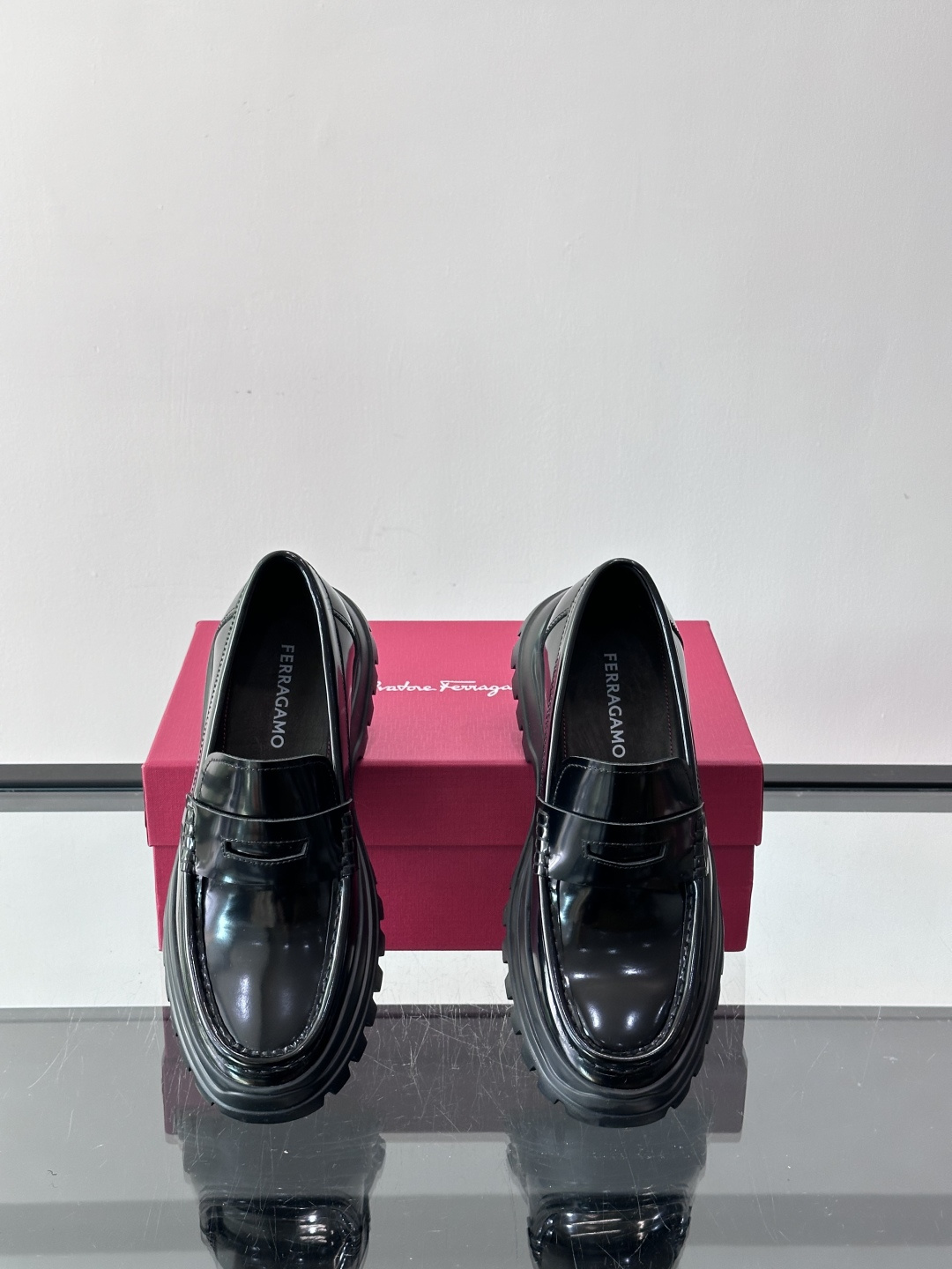 F🆕高端男士正装鞋休闲皮鞋，绅士臻享 型男必备 头层牛皮鞋面 皮质质感一览无余 小牛皮透气内里，橡胶防滑