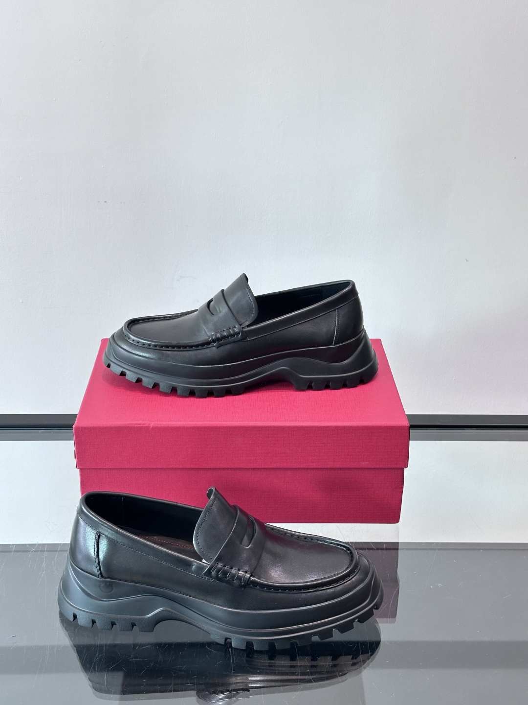 F🆕高端男士正装鞋休闲皮鞋，绅士臻享 型男必备 头层牛皮鞋面 皮质质感一览无余 小牛皮透气内里，橡胶防滑