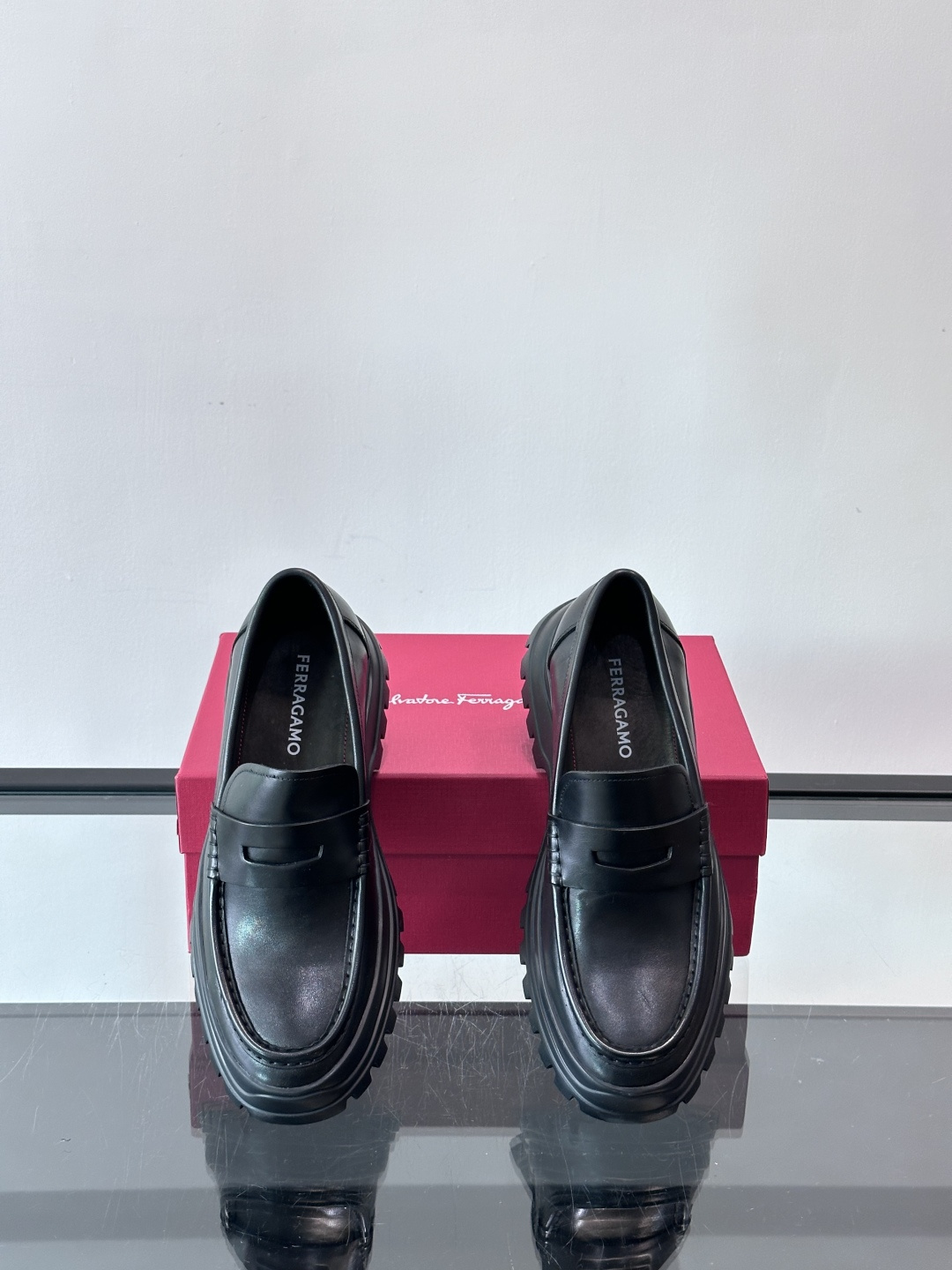 F🆕高端男士正装鞋休闲皮鞋，绅士臻享 型男必备 头层牛皮鞋面 皮质质感一览无余 小牛皮透气内里，橡胶防滑