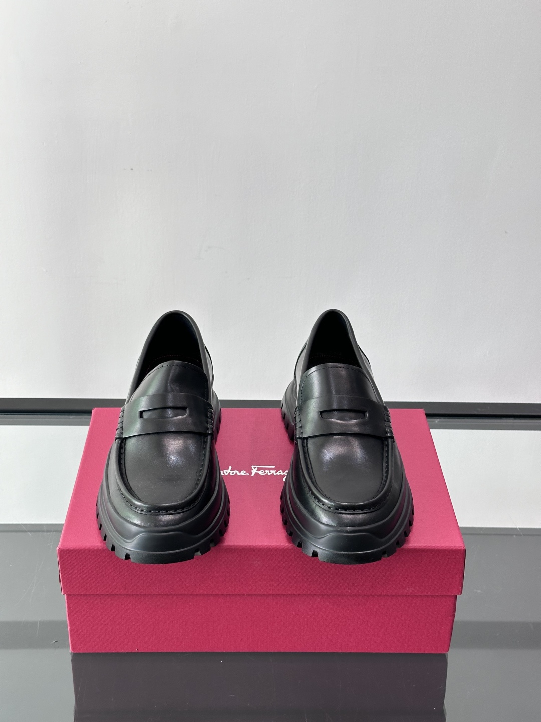 F🆕高端男士正装鞋休闲皮鞋，绅士臻享 型男必备 头层牛皮鞋面 皮质质感一览无余 小牛皮透气内里，橡胶防滑