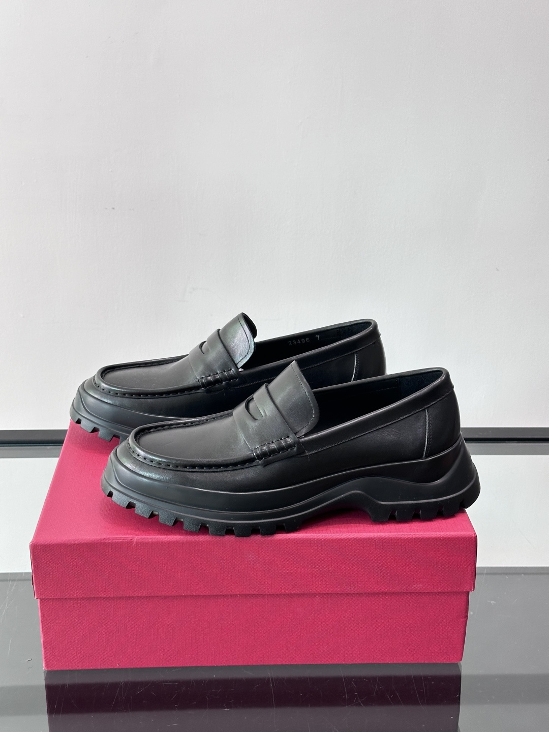 F🆕高端男士正装鞋休闲皮鞋，绅士臻享 型男必备 头层牛皮鞋面 皮质质感一览无余 小牛皮透气内里，橡胶防滑