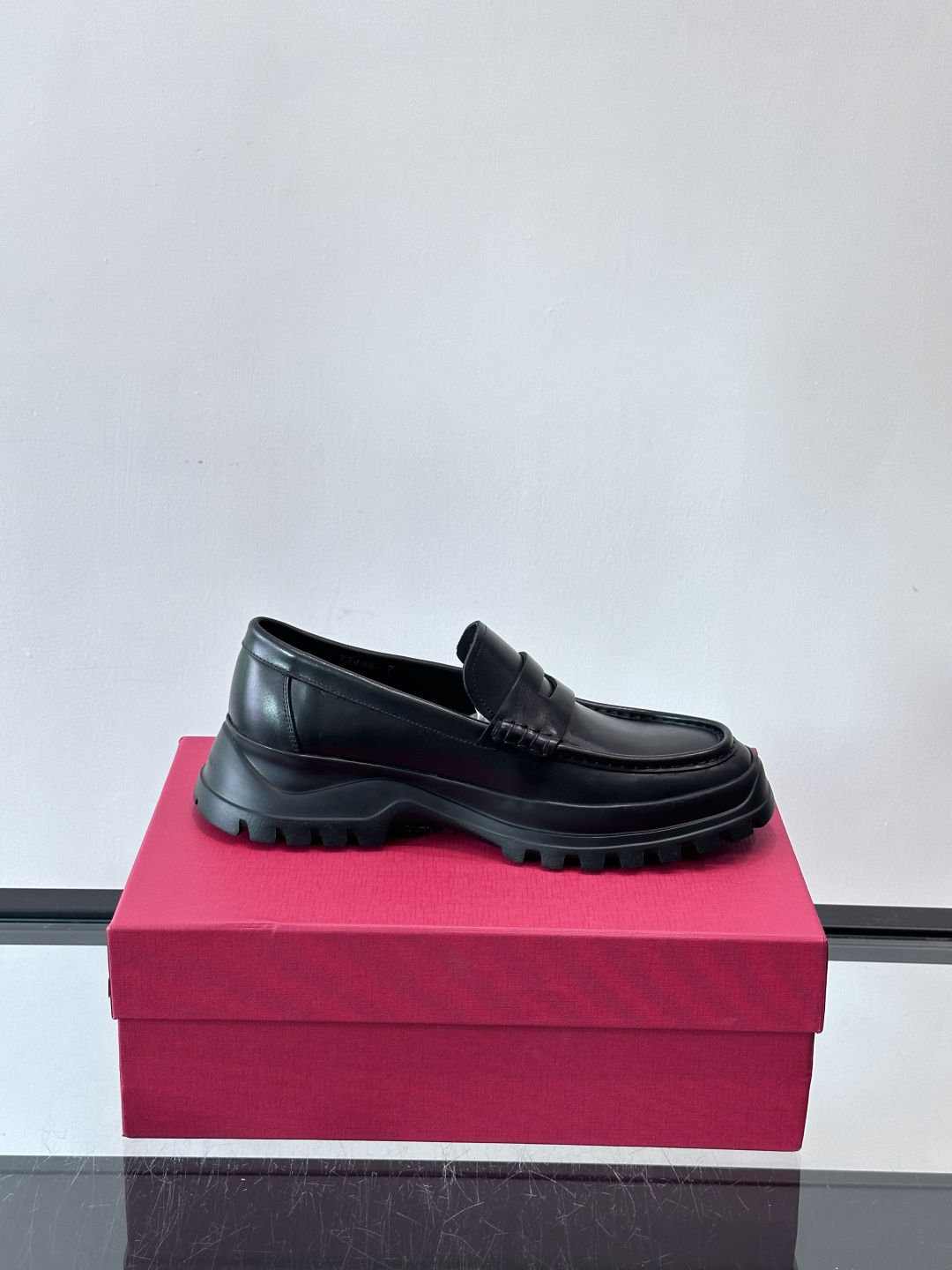 F🆕高端男士正装鞋休闲皮鞋，绅士臻享 型男必备 头层牛皮鞋面 皮质质感一览无余 小牛皮透气内里，橡胶防滑