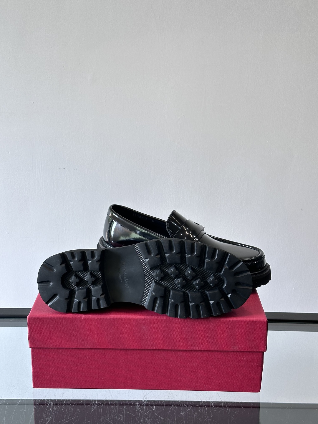 F🆕高端男士正装鞋休闲皮鞋，绅士臻享 型男必备 头层牛皮鞋面 皮质质感一览无余 小牛皮透气内里，橡胶防滑