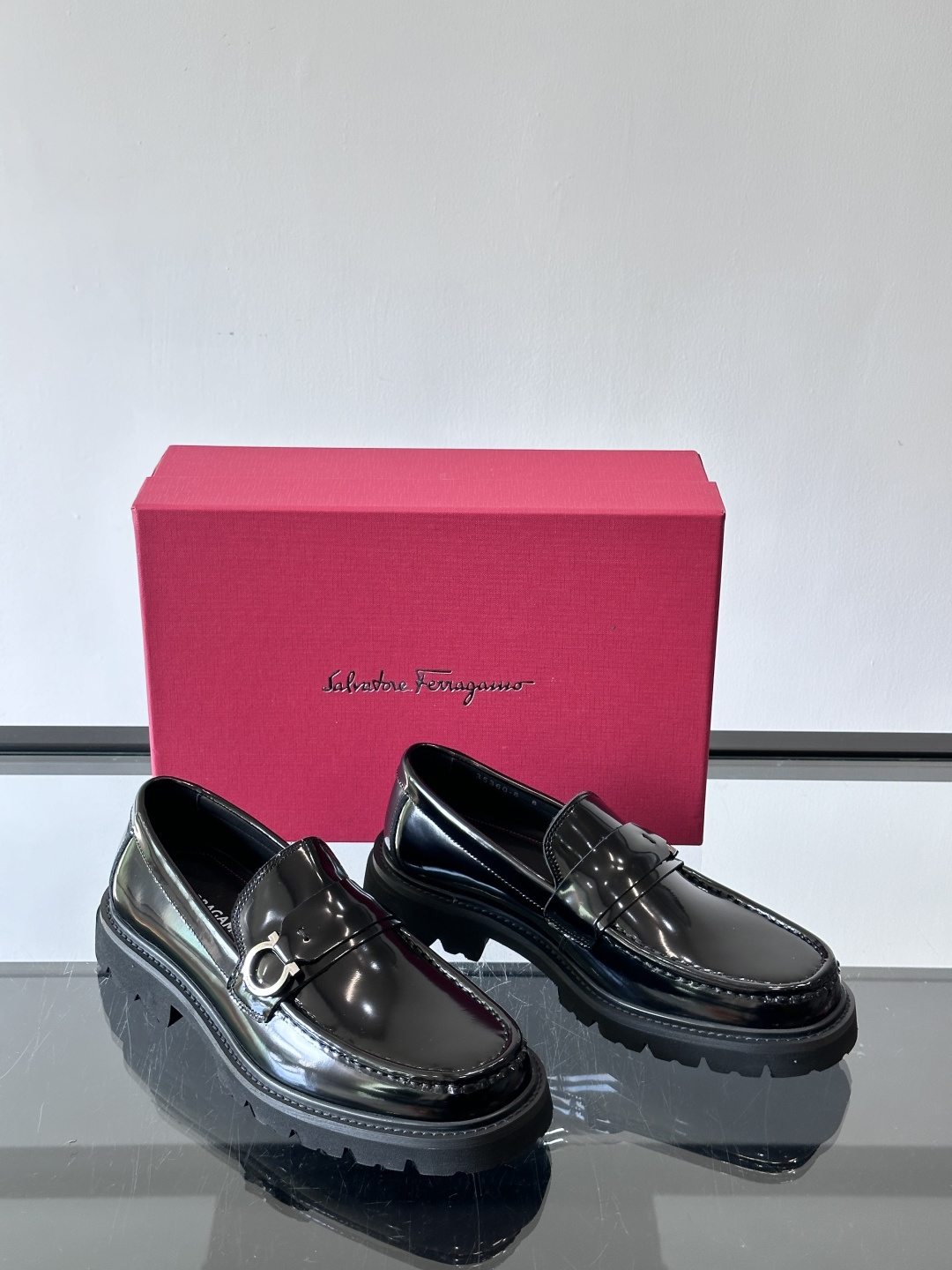 F🆕高端男士正装鞋休闲皮鞋，绅士臻享 型男必备 头层牛皮鞋面 皮质质感一览无余 小牛皮透气内里，橡胶防滑