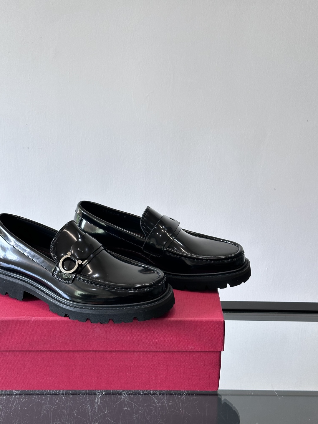 F🆕高端男士正装鞋休闲皮鞋，绅士臻享 型男必备 头层牛皮鞋面 皮质质感一览无余 小牛皮透气内里，橡胶防滑