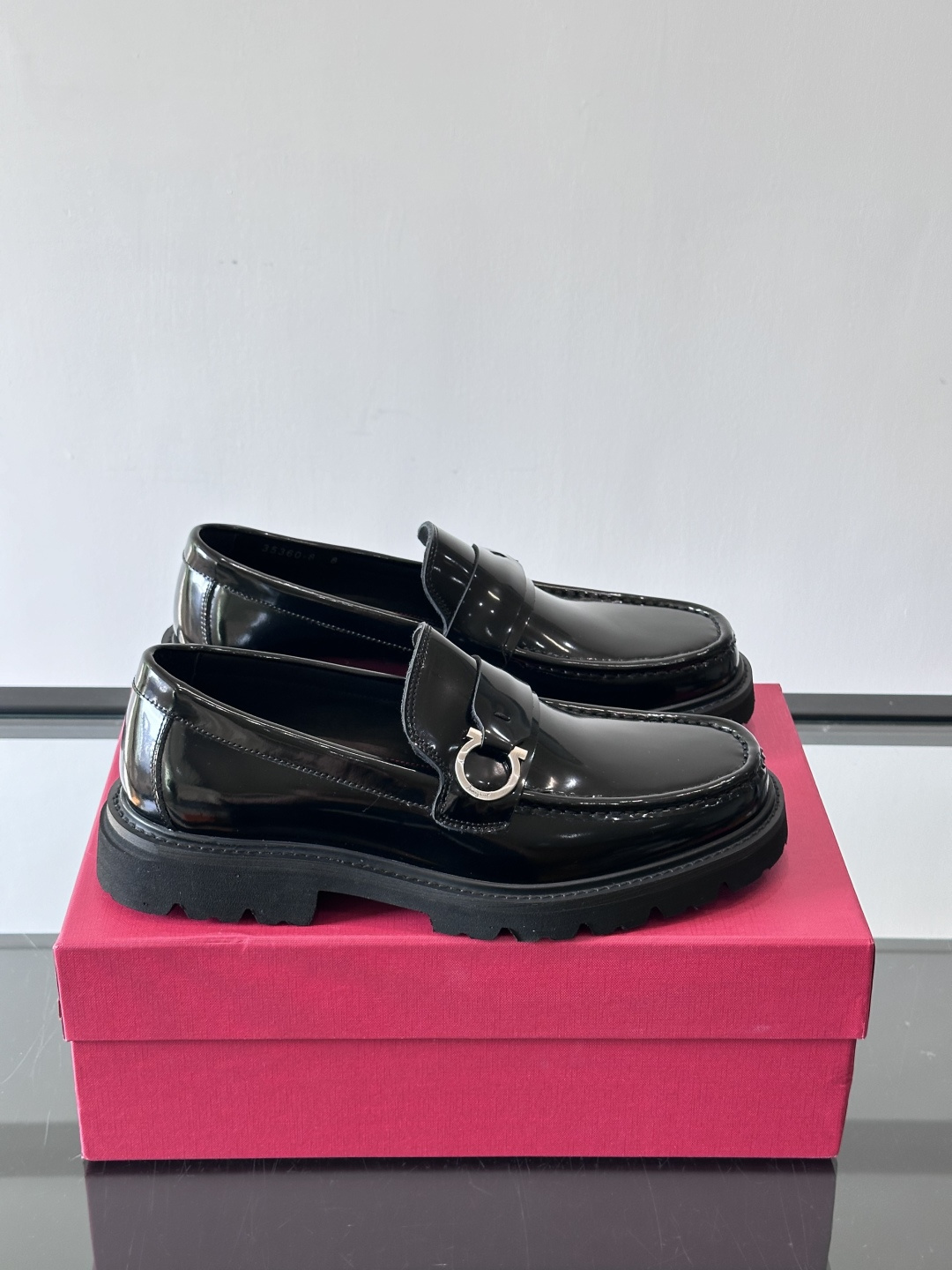 F🆕高端男士正装鞋休闲皮鞋，绅士臻享 型男必备 头层牛皮鞋面 皮质质感一览无余 小牛皮透气内里，橡胶防滑